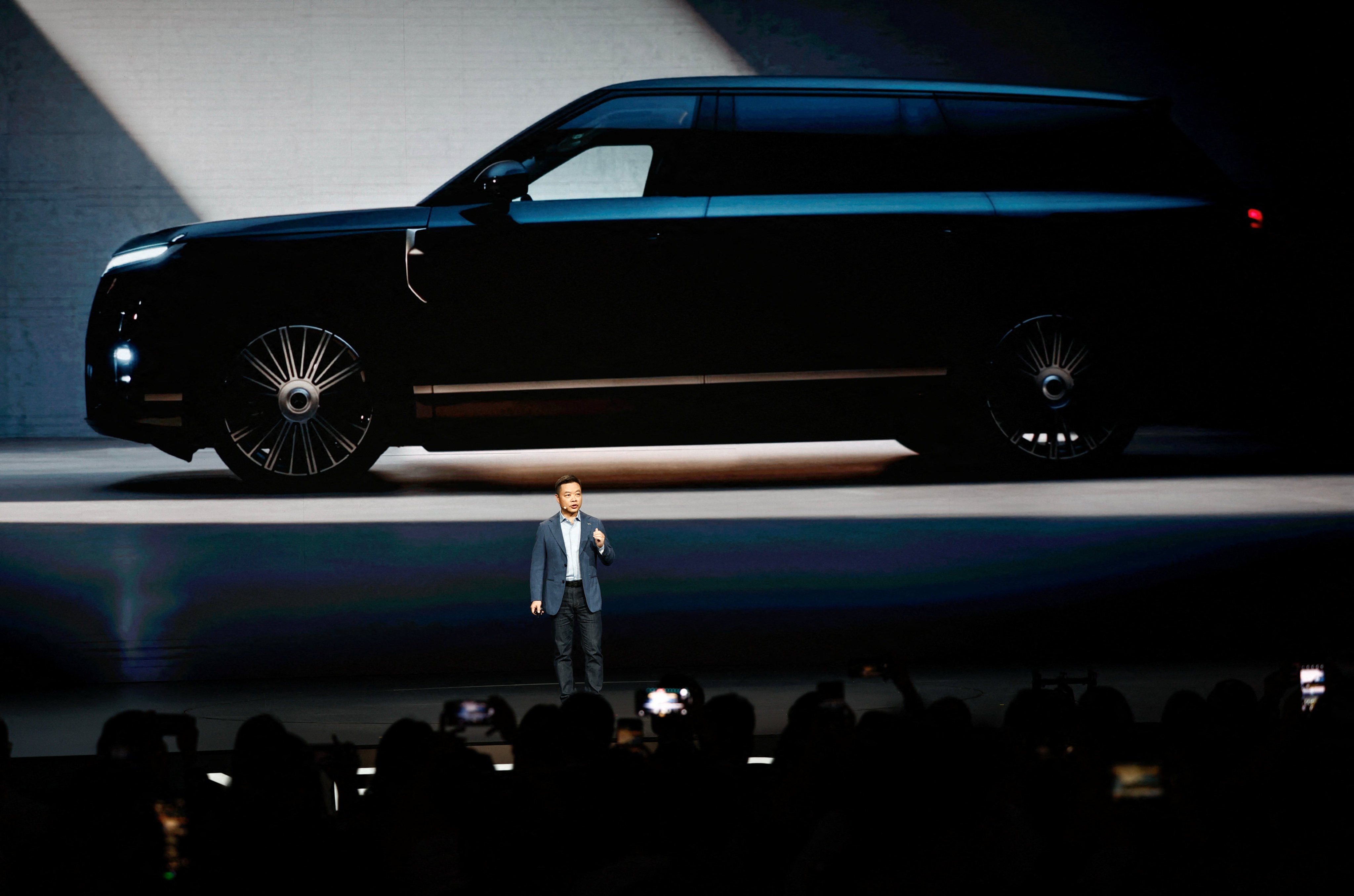 scmp.com - Themis Qi - Does Xpeng's 33% cut on 6-seat SUV portend a new price war?