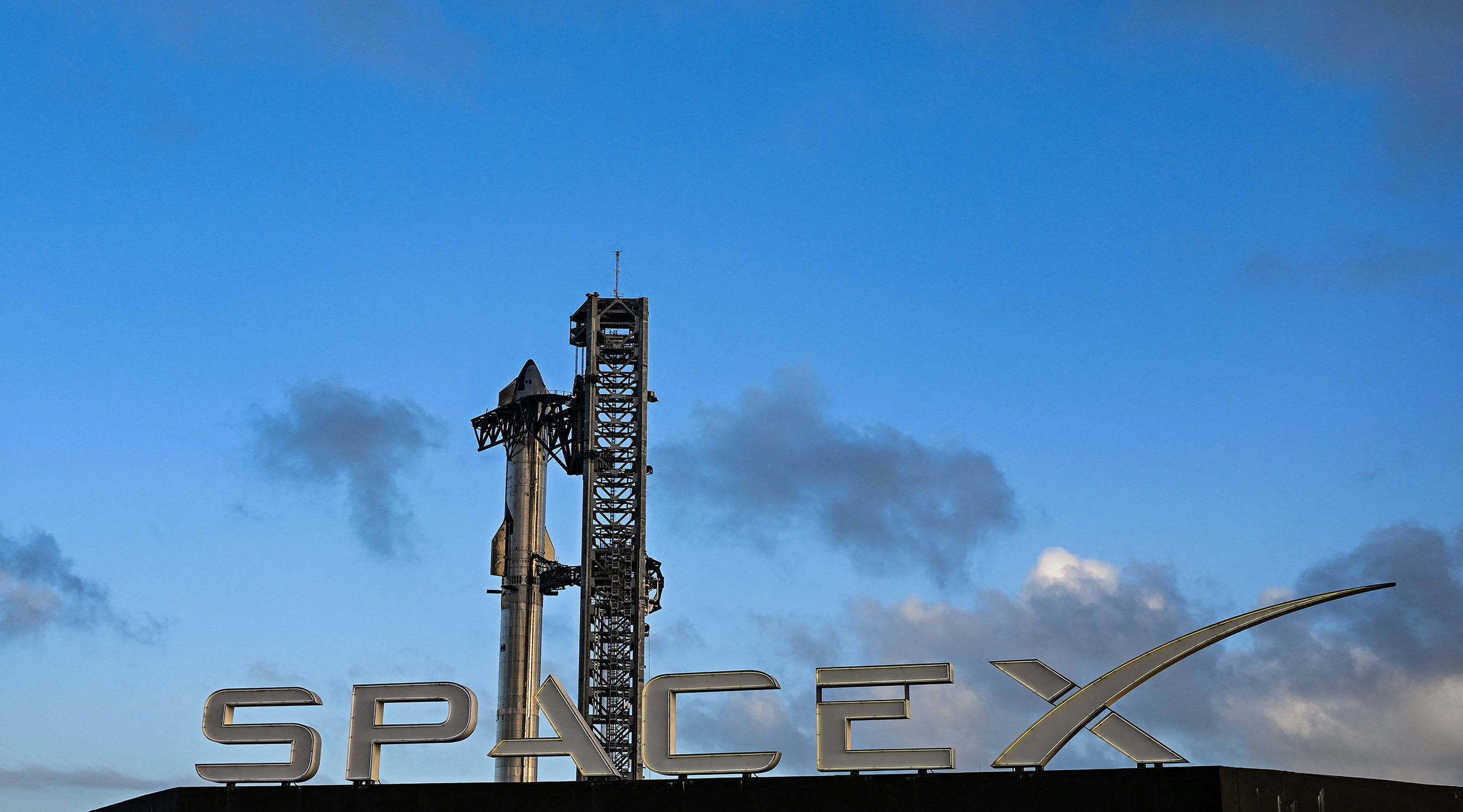 The SpaceX Starship sits on the launch pad ahead of its sixth flight test from Starbase in Boca Chica, Texas, on November 17, 2024. Photo: AFP/Getty Images/TNS