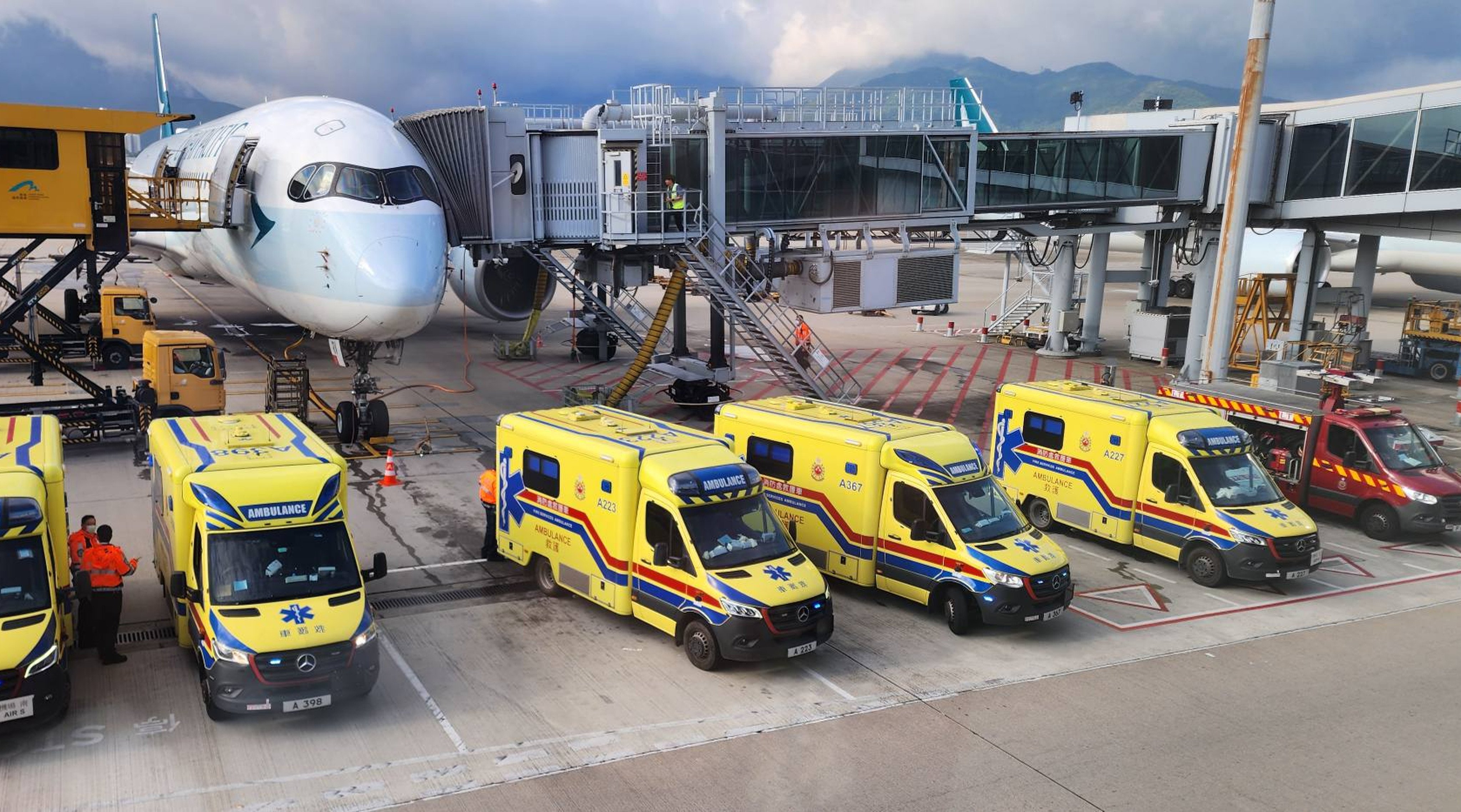 Ambulances on stand-by at Hong Kong International Airport on Saturday morning after authorities received news of serious turbulence on Cathay flight 156. Photo: Handout