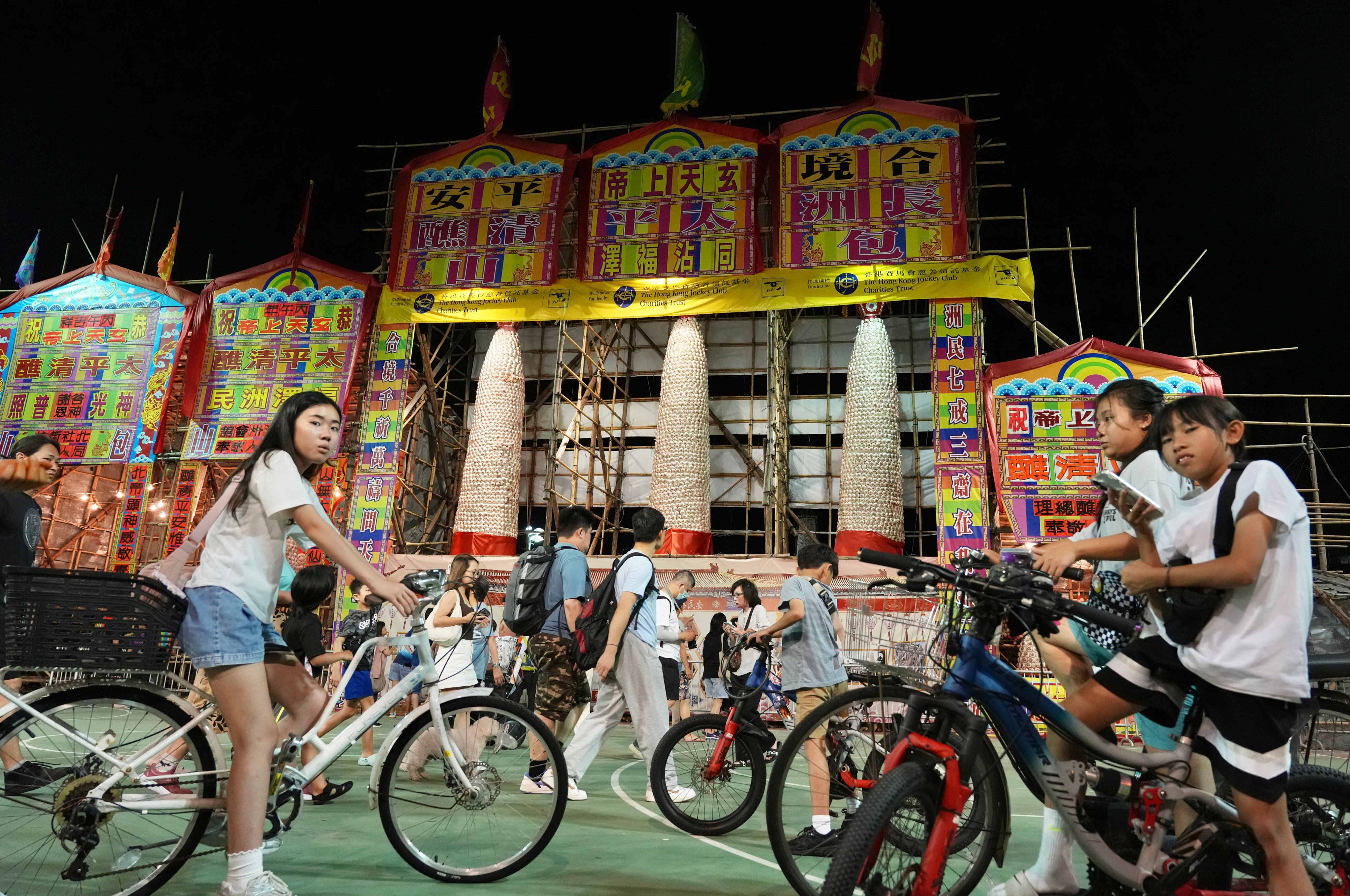 The bun scramble is a highlight of the annual festival. Photo: Karma Lo