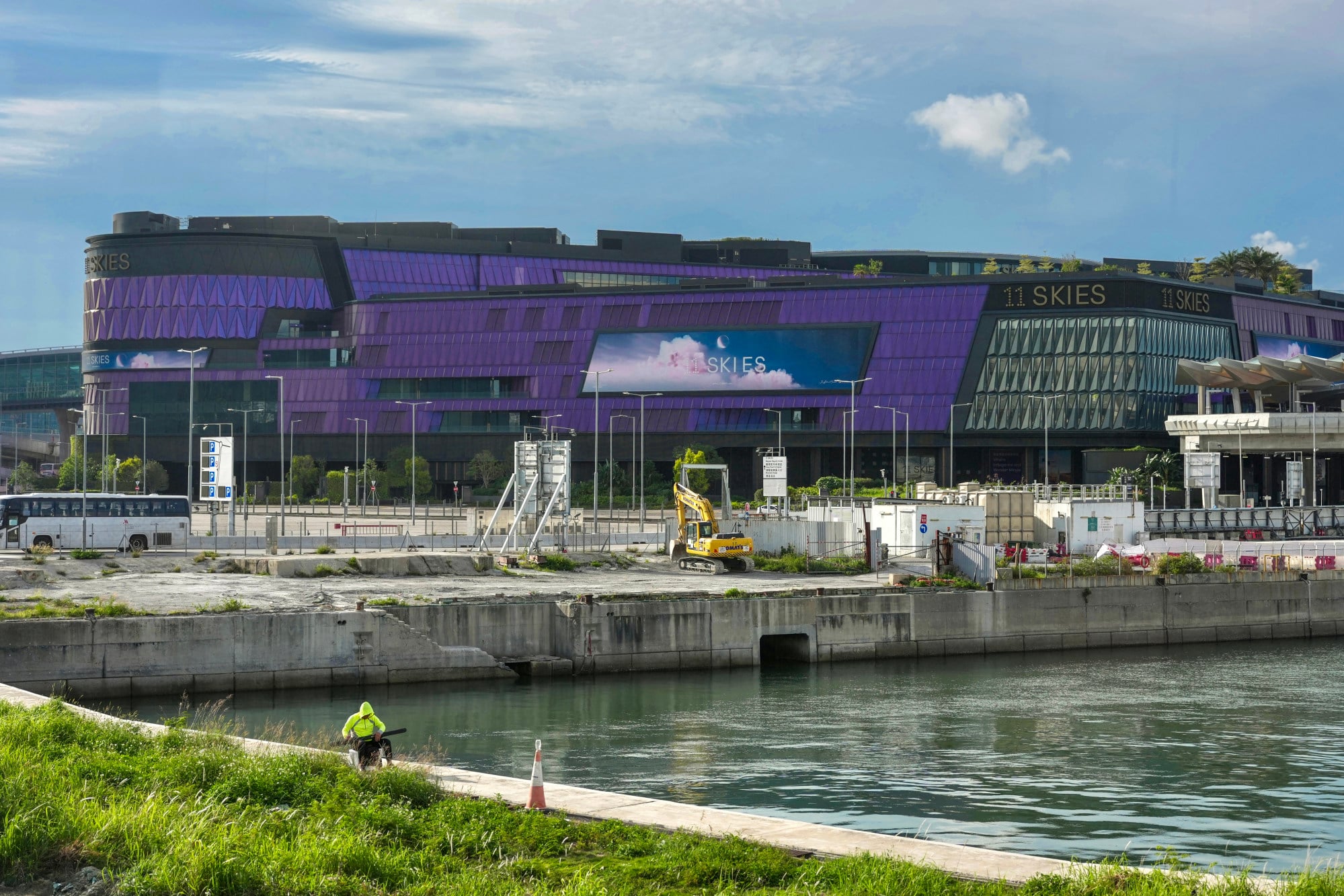 11 Skies is a 3.8 million sq ft mixed‑use retail and entertainment complex at Skycity near Hong Kong International Airport in Chek Lap Kok. Photo: Karma Lo 11 Skies is a 3.8 million sq ft mixed‑use retail and entertainment complex at Skycity near Hong Kong International Airport in Chek Lap Kok. Photo: Karma Lo