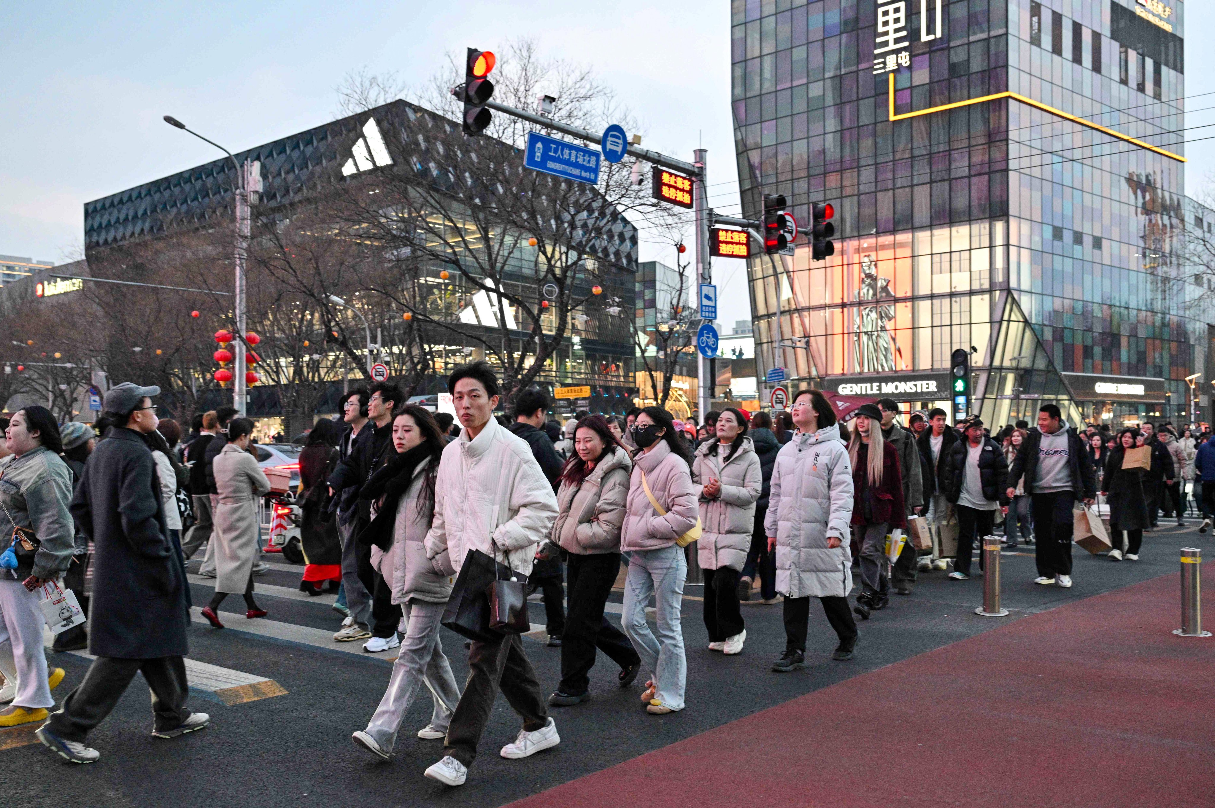 scmp.com - Emma Ma - Millions of Chinese consumers ditch their credit cards amid weak retail spending