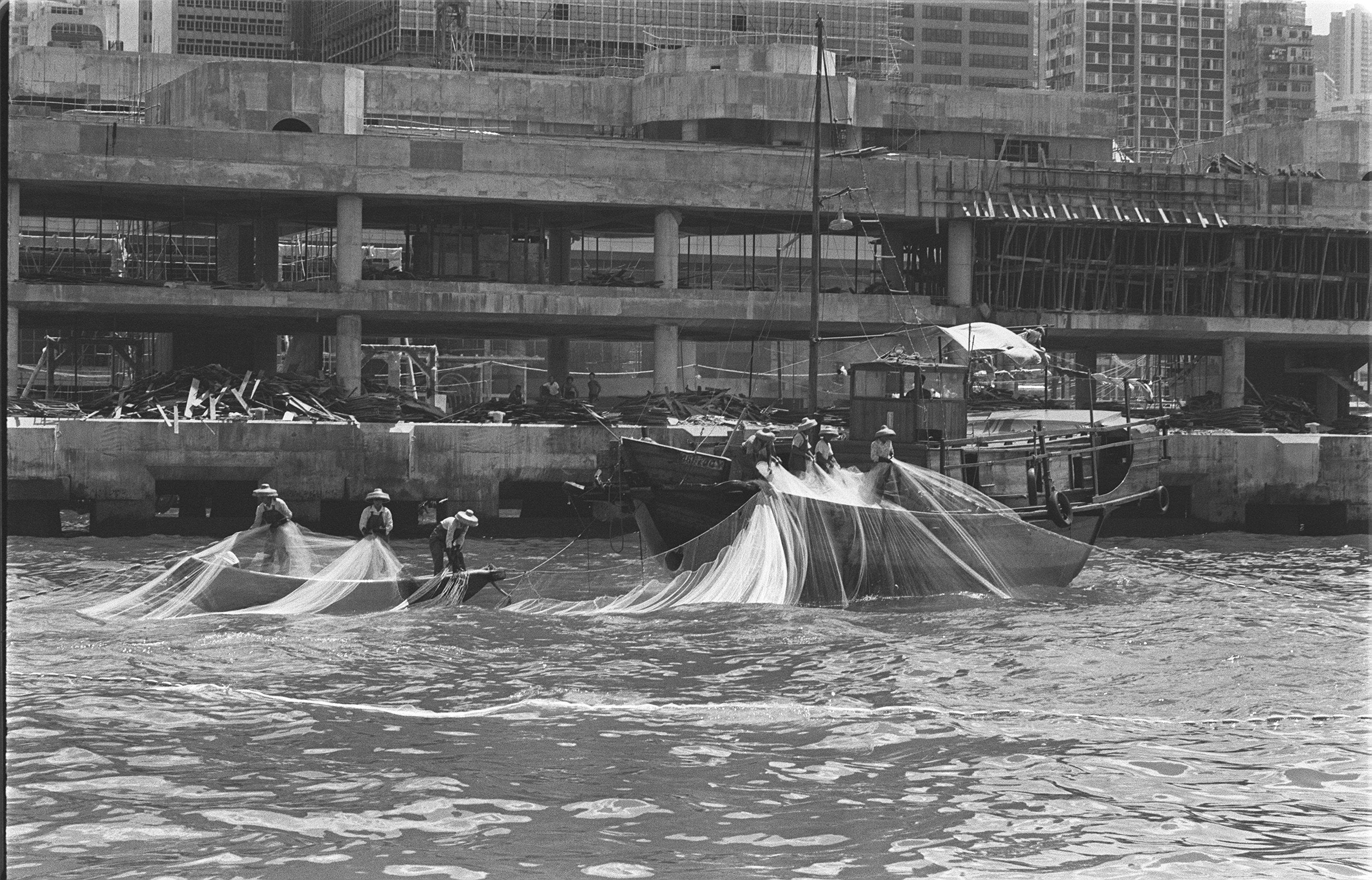 Fishermen at Sheung Wan, in 1984. Photo: SCMP Archives