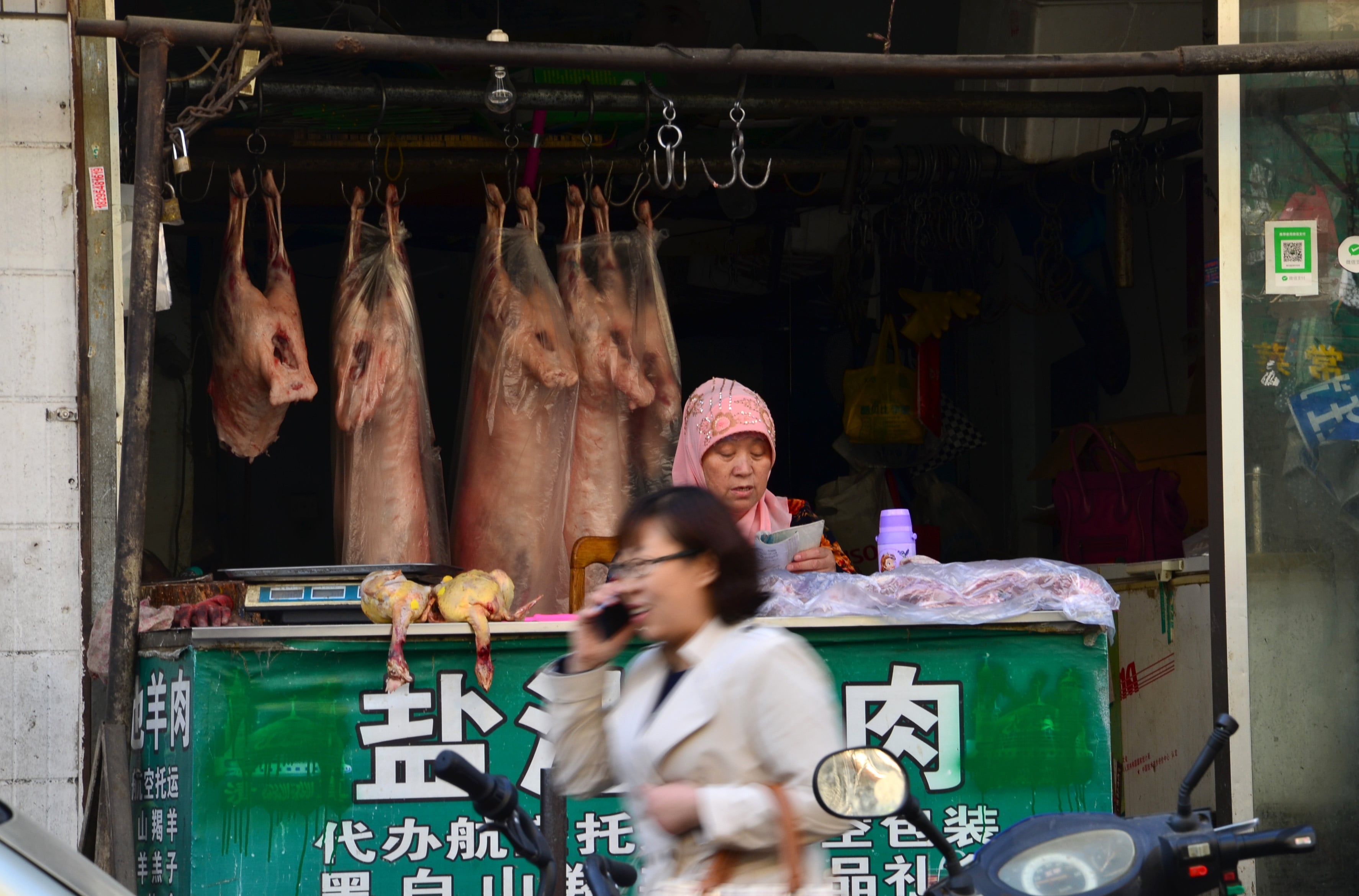 A Hui shopkeeper at a halal butcher’s shop in Yinchuan, Ningxia Hui autonomous region. Photo: Nectar Gan