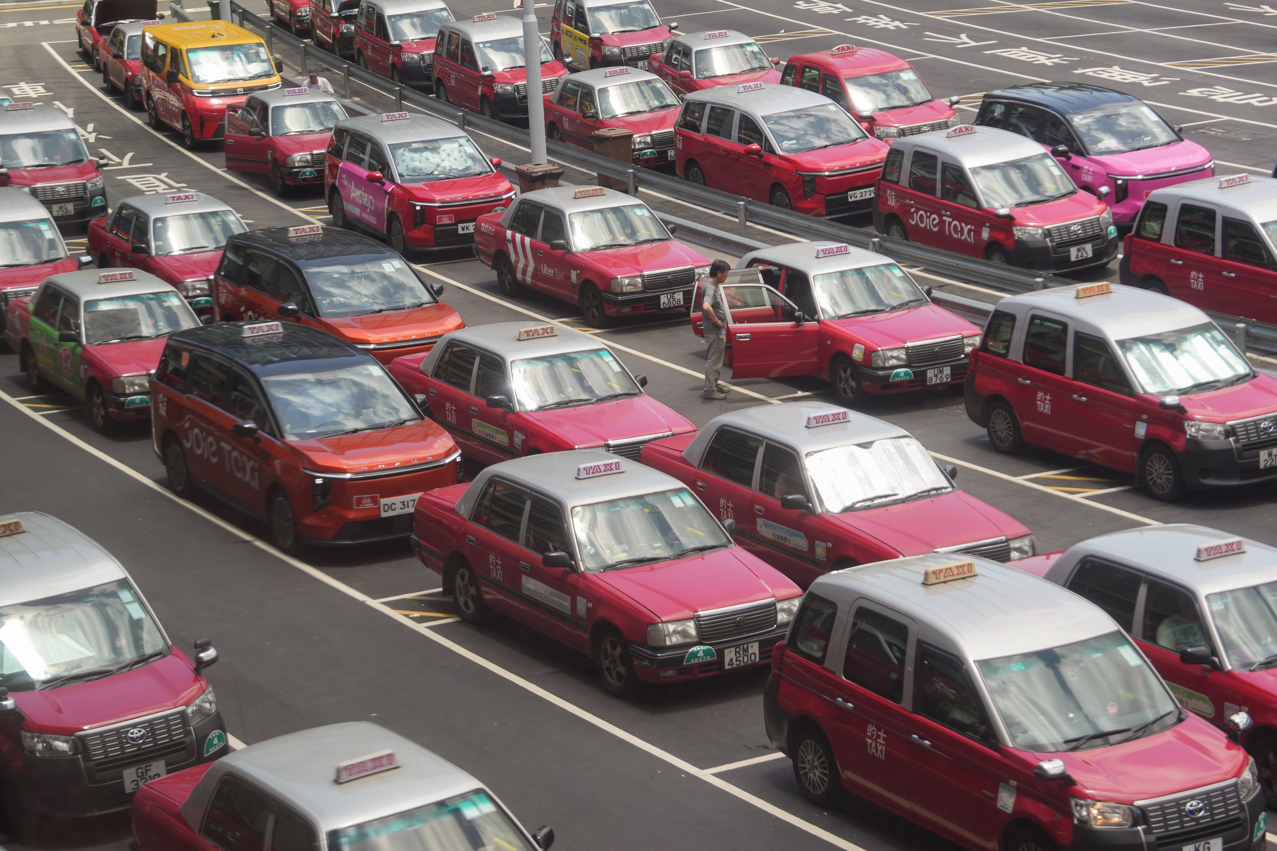 Taxis drivers will benefit from the LPG subsidy, which starts from Sunday and ends on July 30. Photo: Sam Tsang