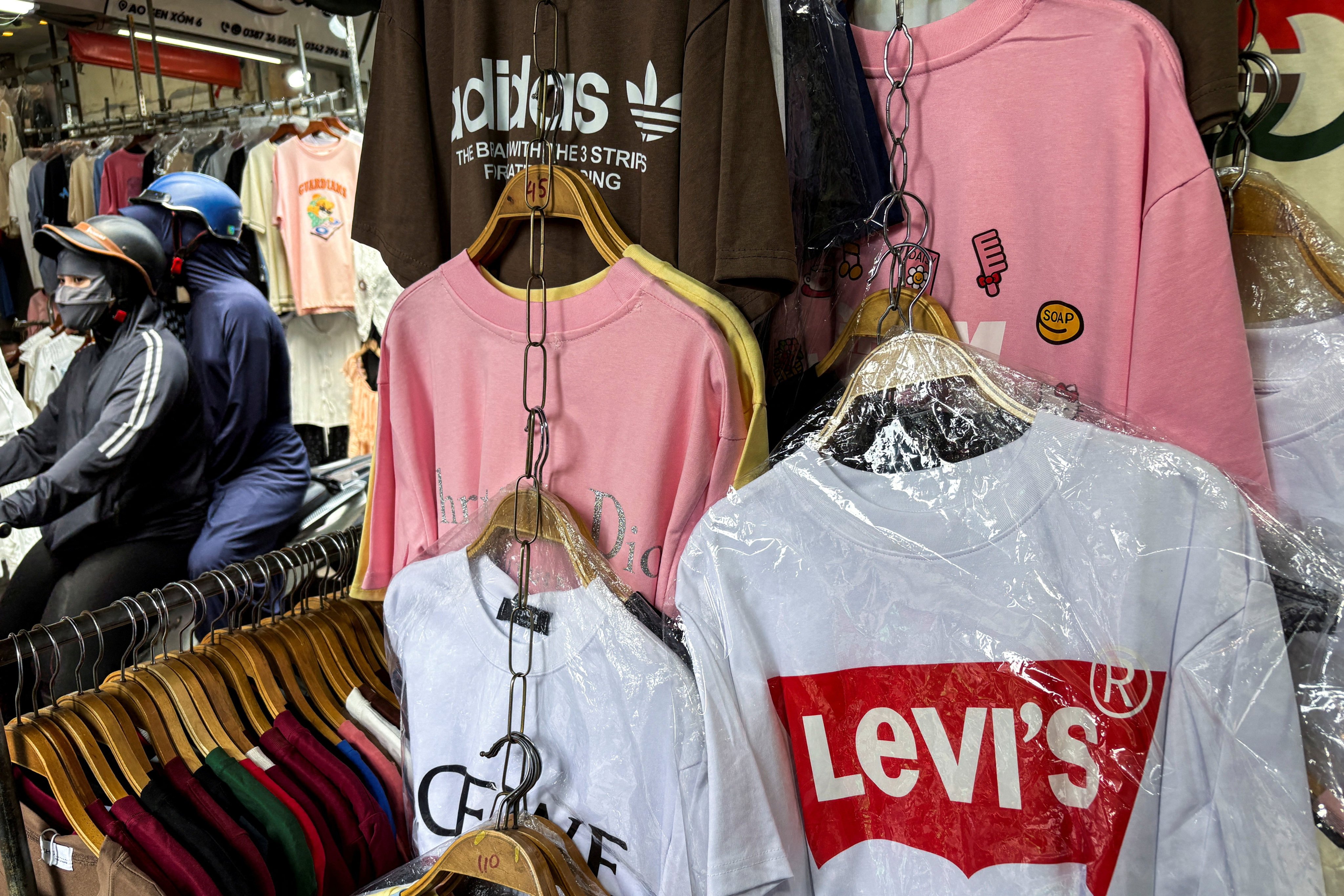 scmp.com - Reuters - 'Notorious' Vietnam market defies raids, tariff threats to sell Gucci dupes