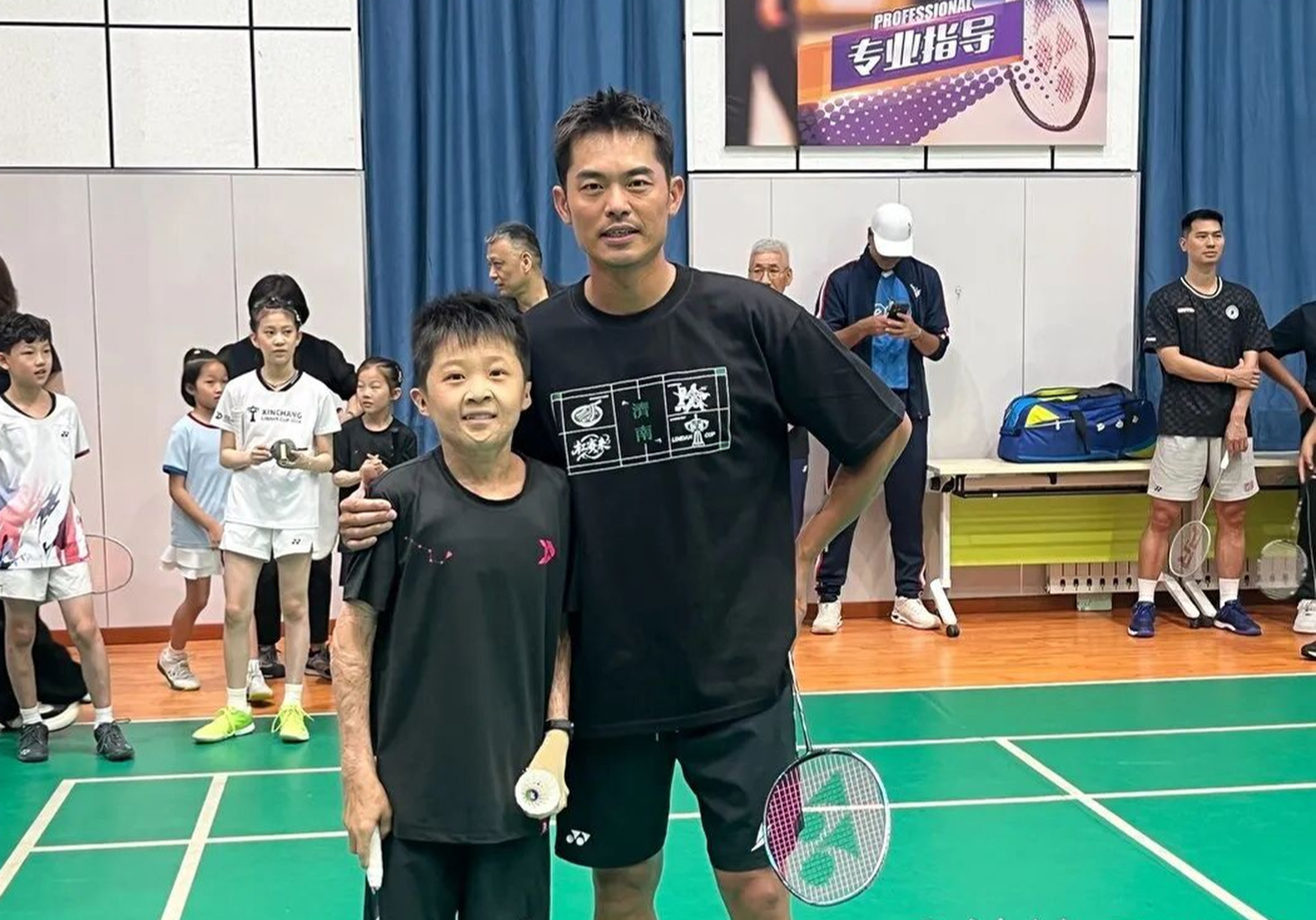 A 12-year-old burn survivor in China is dreaming of becoming a professional badminton player despite suffering burns over 97 per cent of his body six years ago. Photo: cbgc.scol.com.cn
