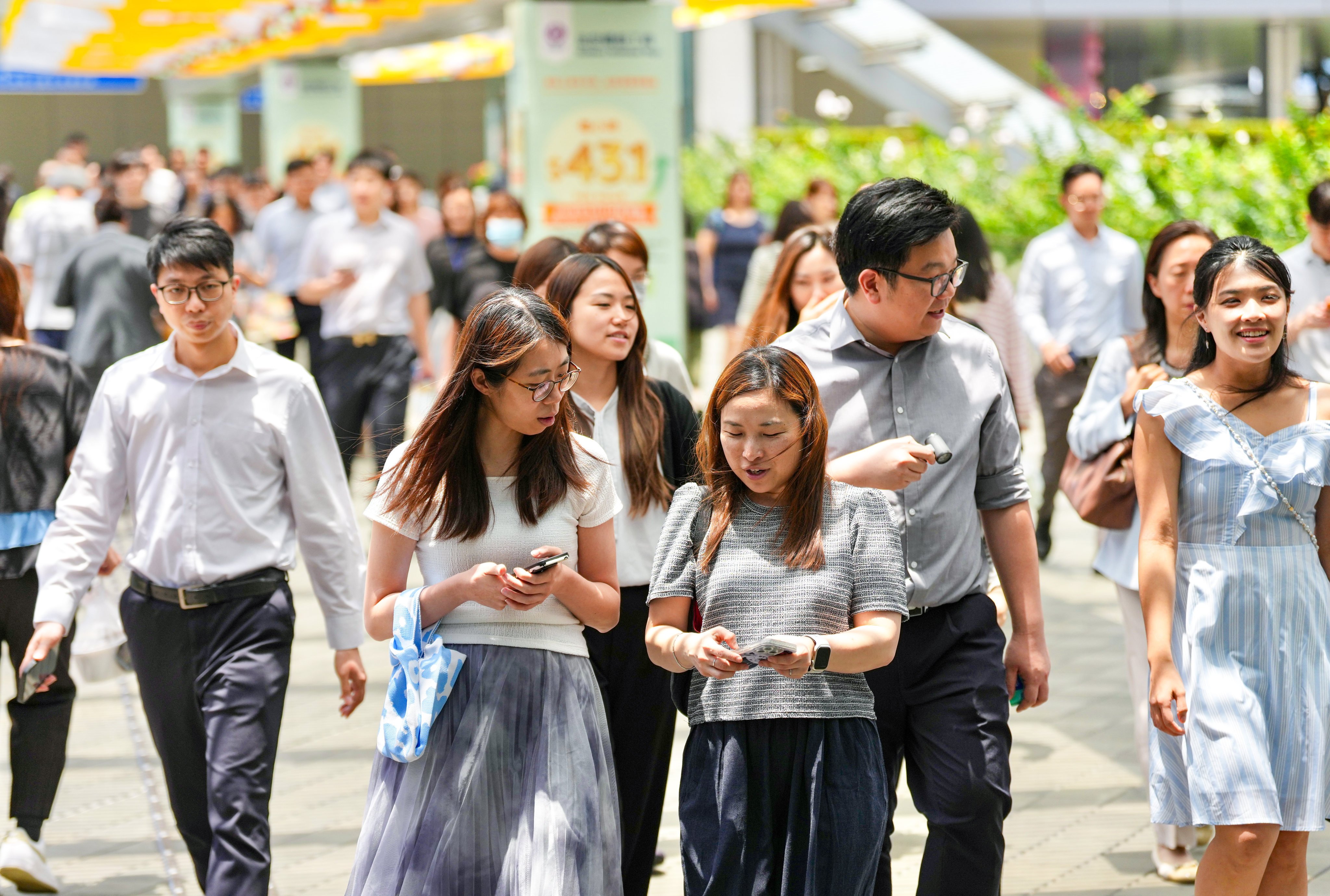 The revamped appraisal system that denies salary increments to underperforming Hong Kong civil servants is set to be implemented in October. Photo: Karma Lo