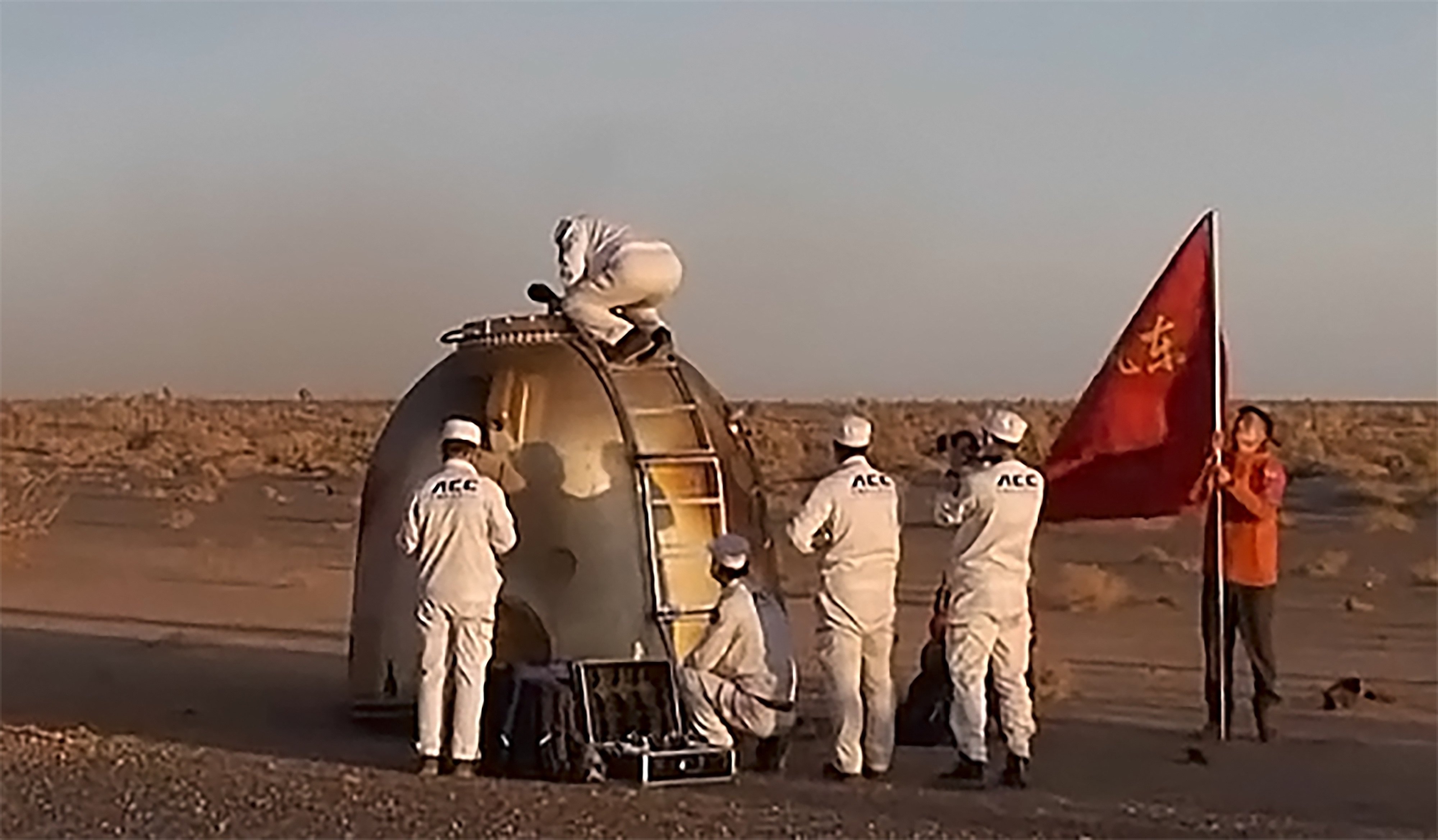 The return capsule of the Shenzhou-22 spaceship is pictured at the Dongfeng landing site on May 29. The Shenzhou-21 astronauts have return after staying in China's Tiangong space station for more than 200 days. Photo: CCTV