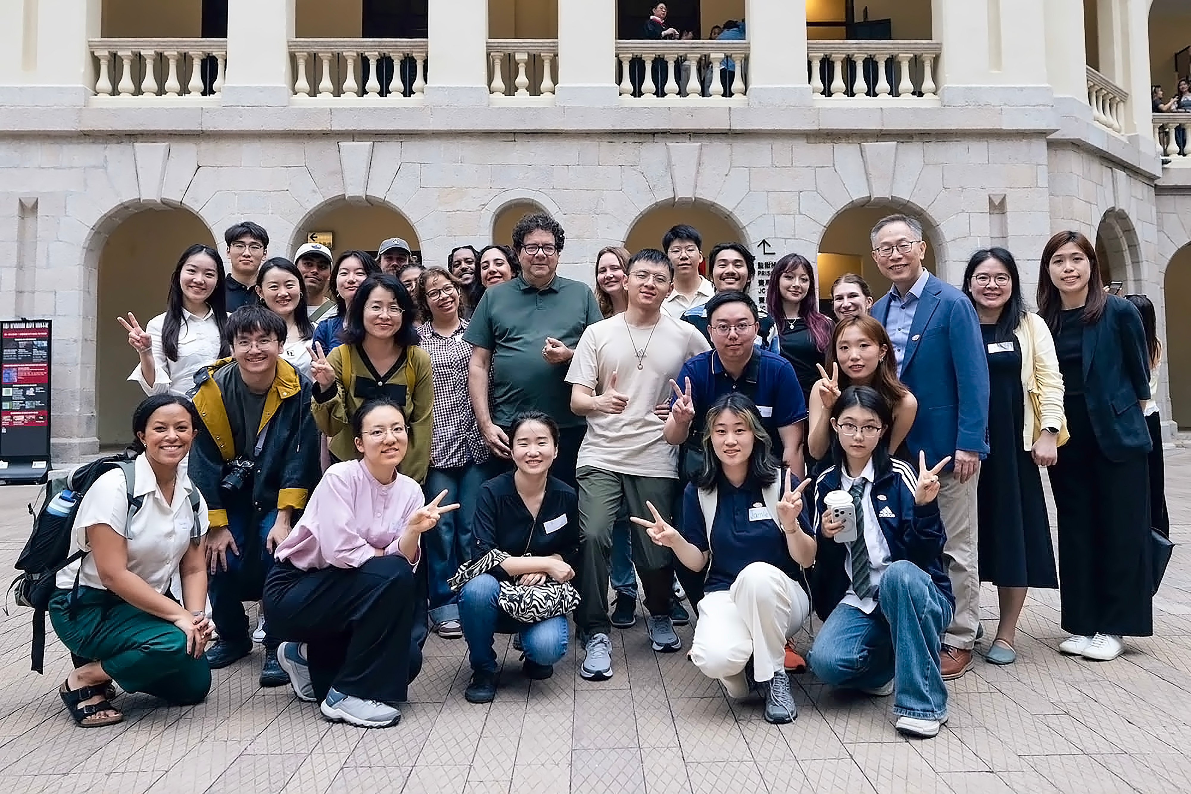 Liu Runjie (centre in white) was among 20 young students from China and the US who took part in the two-week “A Shared Voyage: China-US Youth Friendship Program” in March and April. Photo: Handout