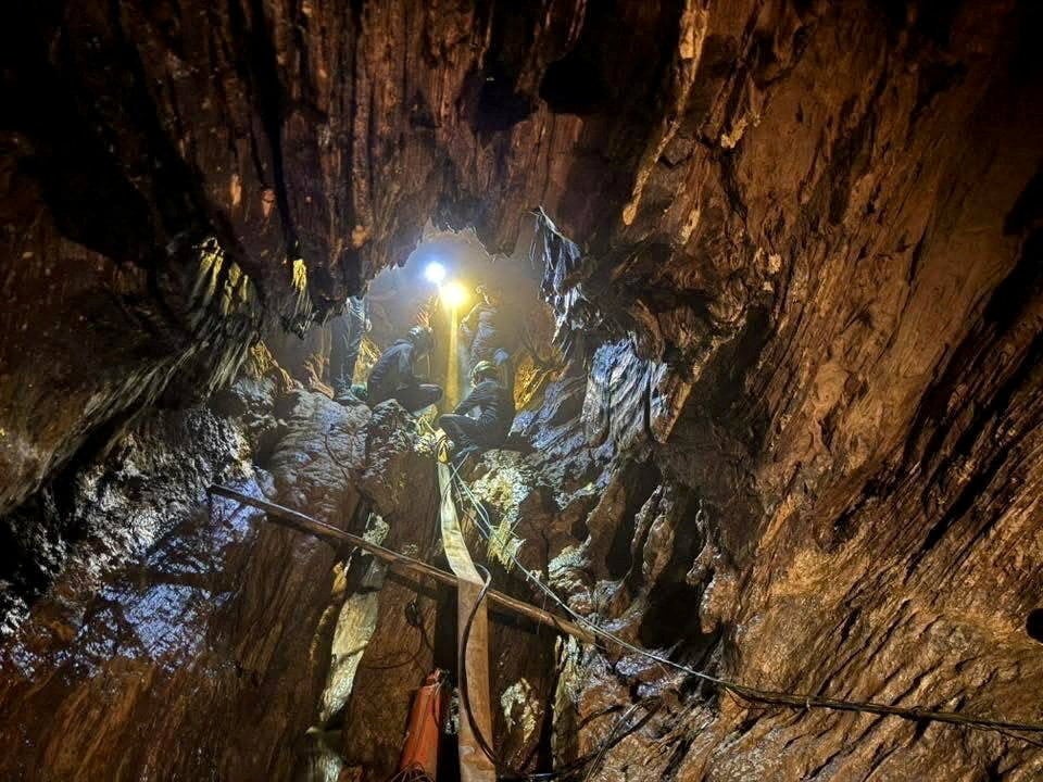 Rescuers work to save trapped people in a cave in Xaisomboun Province, Laos, May 29, 2026. METTA THAM KALASIN RESCUE /Handout via REUTERS    THIS IMAGE HAS BEEN SUPPLIED BY A THIRD PARTY. MANDATORY CREDIT. NO RESALES. NO ARCHIVES.  BEST QUALITY AVAILABLE. TPX IMAGES OF THE DAY    

VERIFICATION LINES
Location confirmed from the shape of the rocks and rescue gear which matched previous visuals cleared by Reuters showing same scene
Facial features of men in the photos matched corroborating footage of members of the rescue team
Date not confirmed but rescue operations continued on May 29 
No older versions before May 29