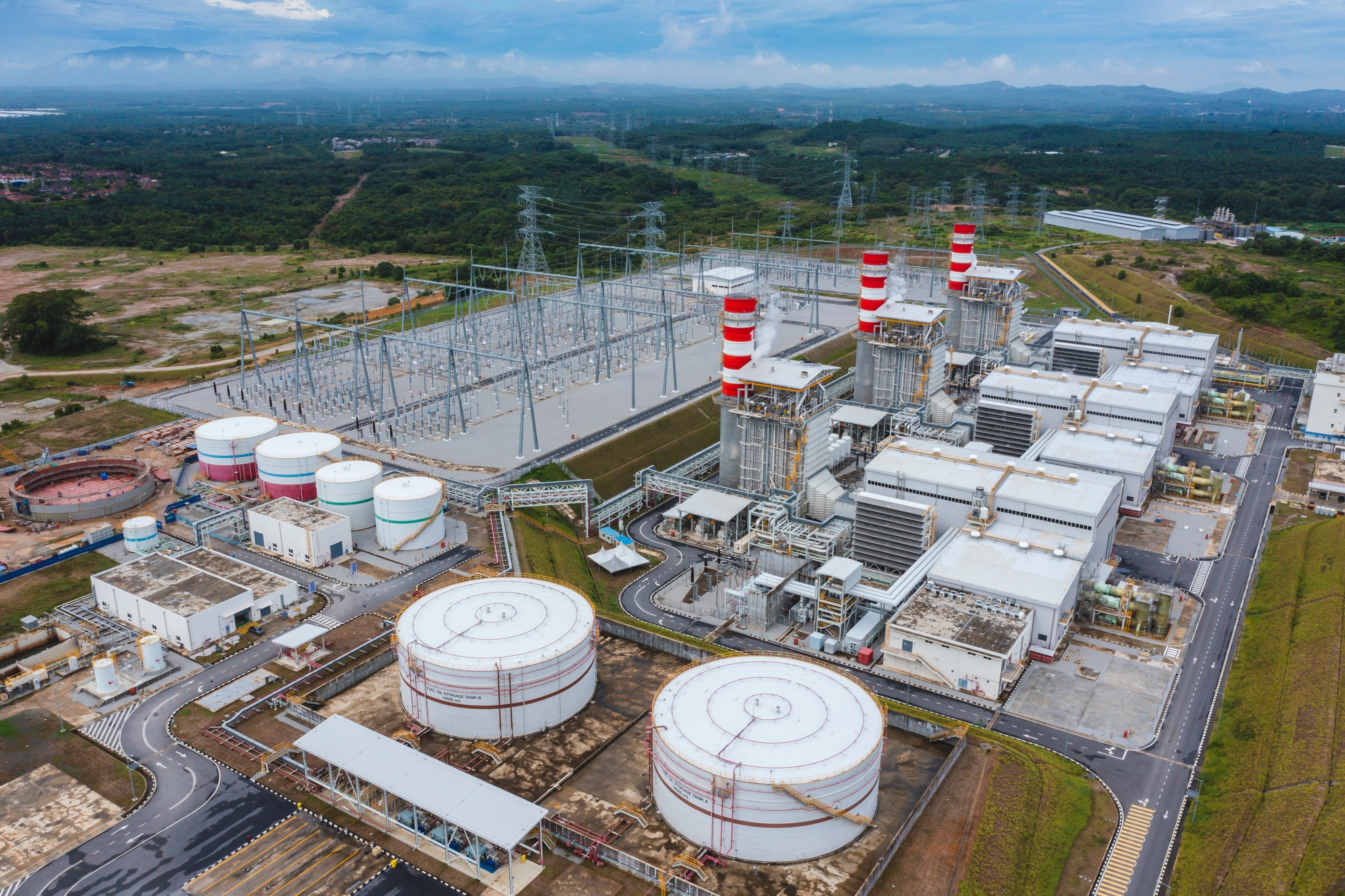 scmp.com - Ushar Daniele - Malaysia's gas-guzzling data centre boom clashes with its clean energy goals