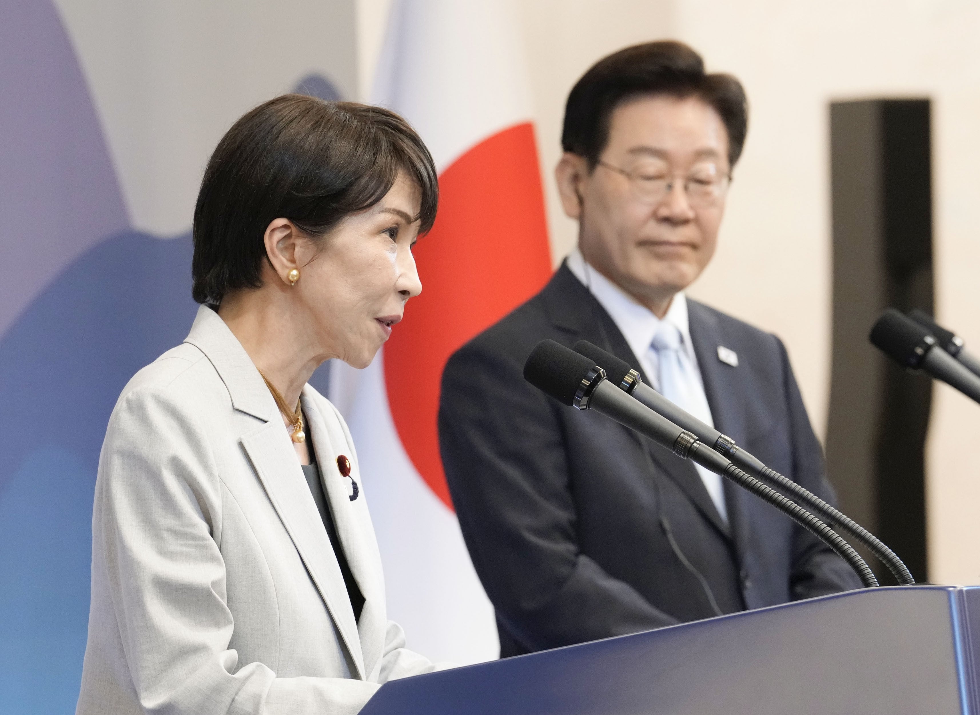 South Korean President Lee Jae Myung looks on as Japanese Prime Minister Sanae Takaichi speaks during a joint press conference in Andong, South Korea, on May 19. Photo: Kyodo