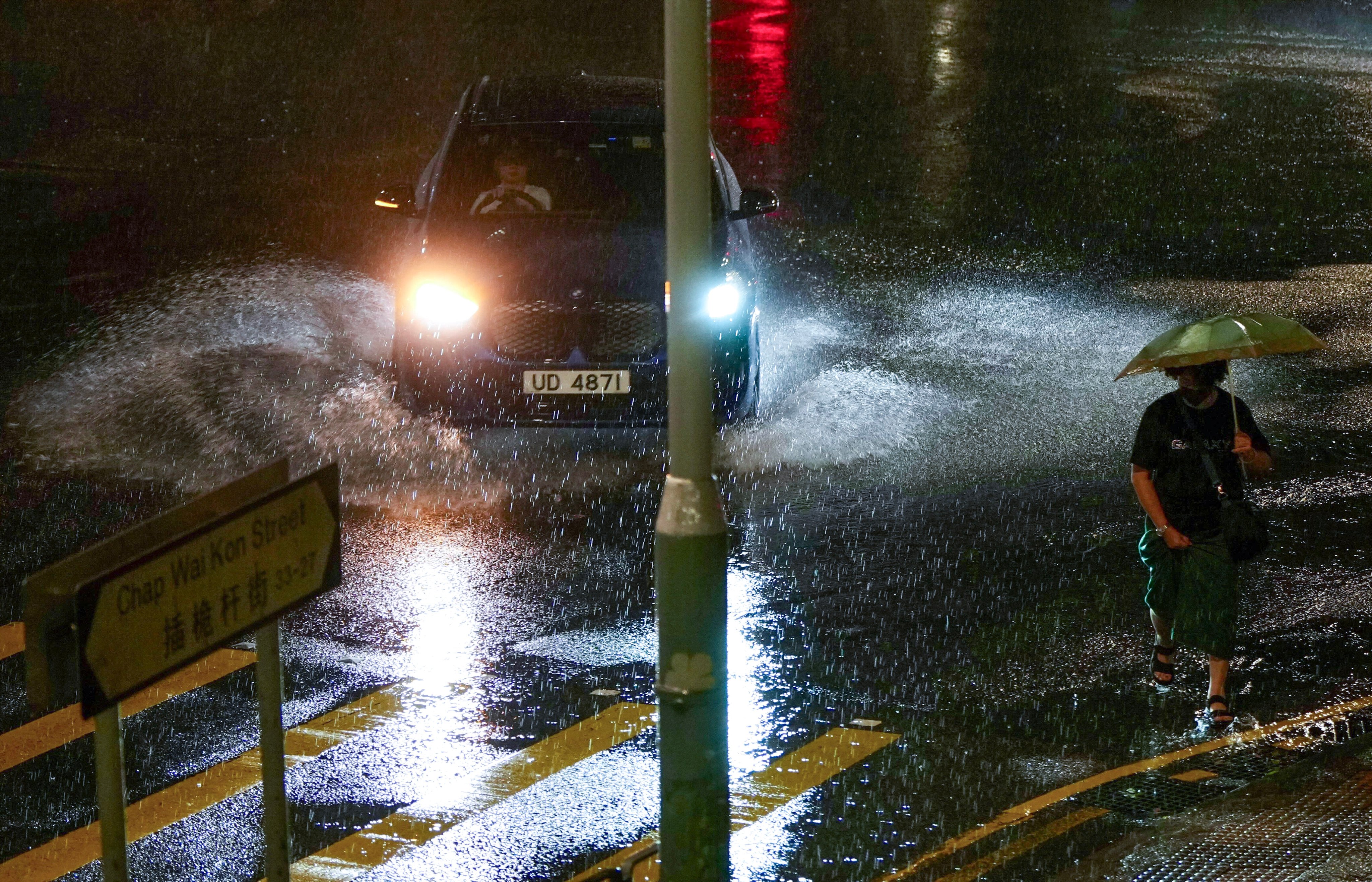 Sha Tin was battered by heavy rain in the evening. Photo: Sam Tsang