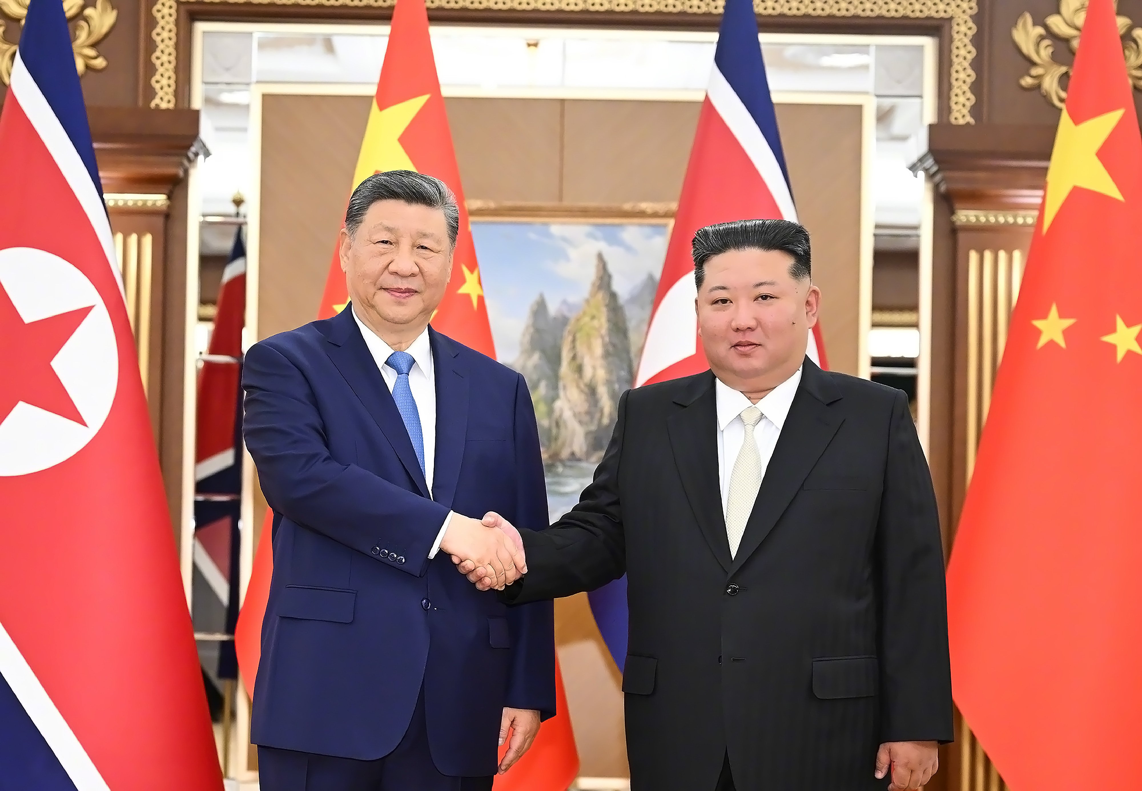 Chinese President Xi Jinping meets North Korean leader Kim Jong-un in Pyongyang on Monday. Photo: Xinhua