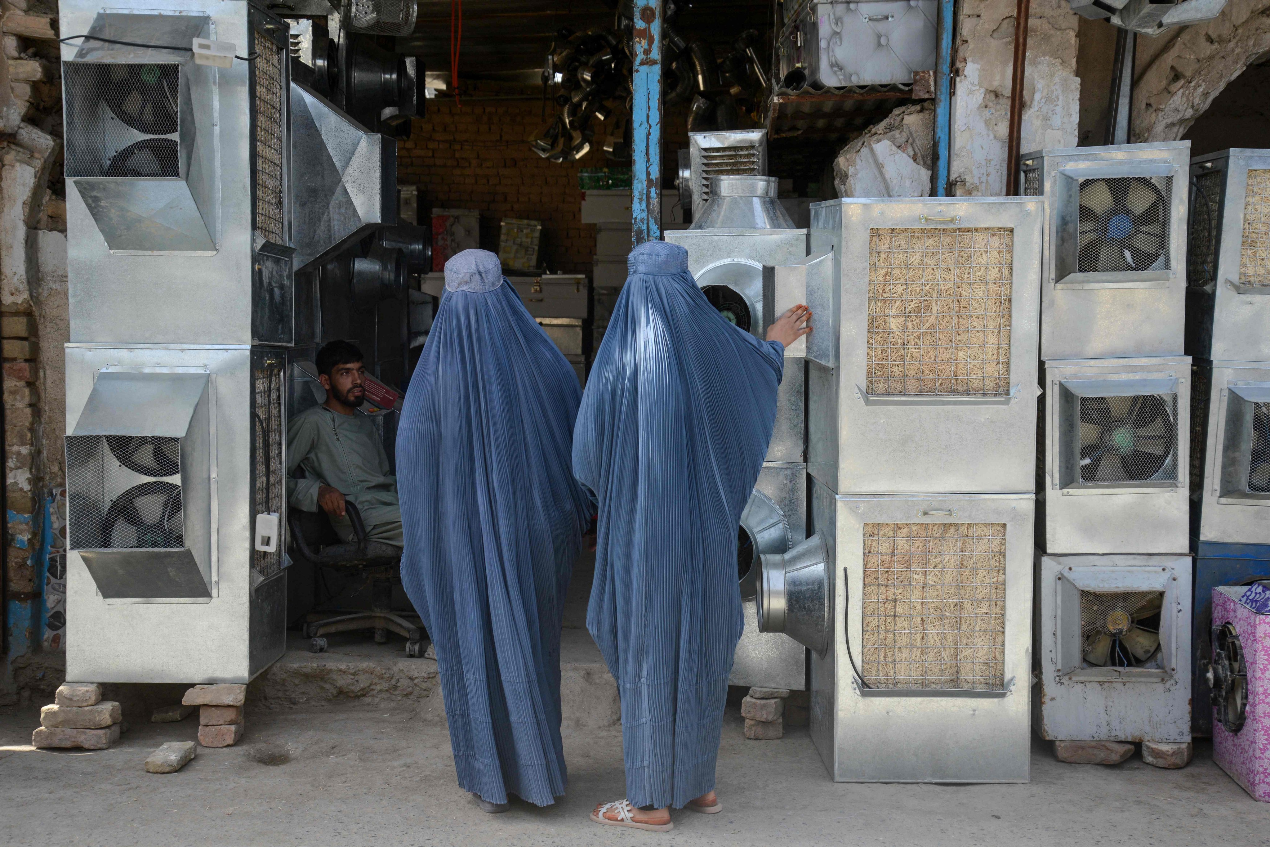 Afghan burka-clad women at a market in Kandahar on June 2, 2026. Photo: AFP