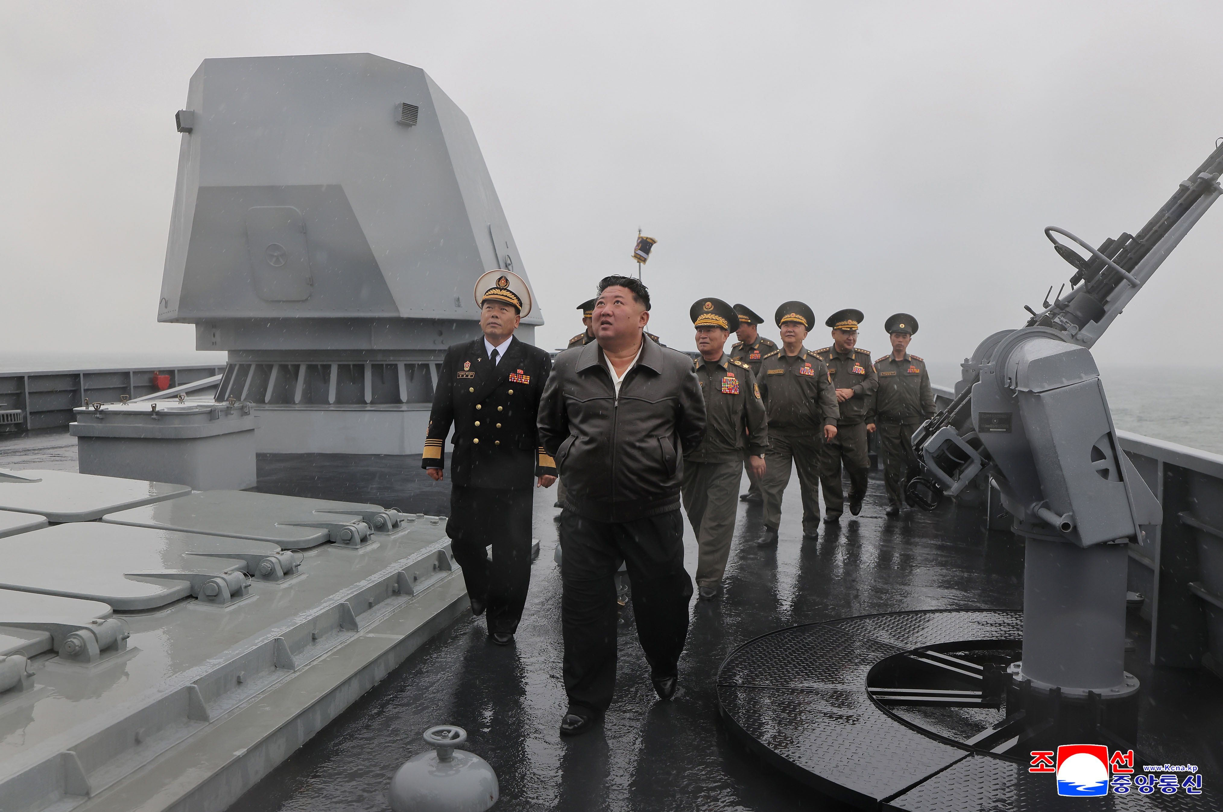 North Korean leader Kim Jong-un visits the destroyer Choe Hyon on May 7 to review its manoeuvrability. Photo: AP