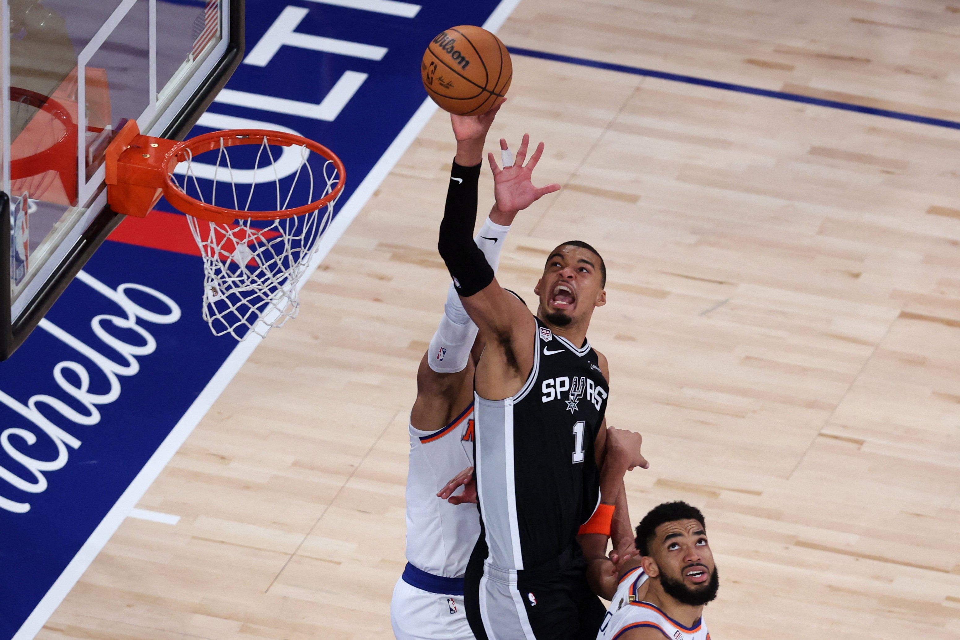 San Antonio Spurs forward Victor Wembanyama (centre) carried his side to victory at Madison Square Gardens. Photo: Reuters