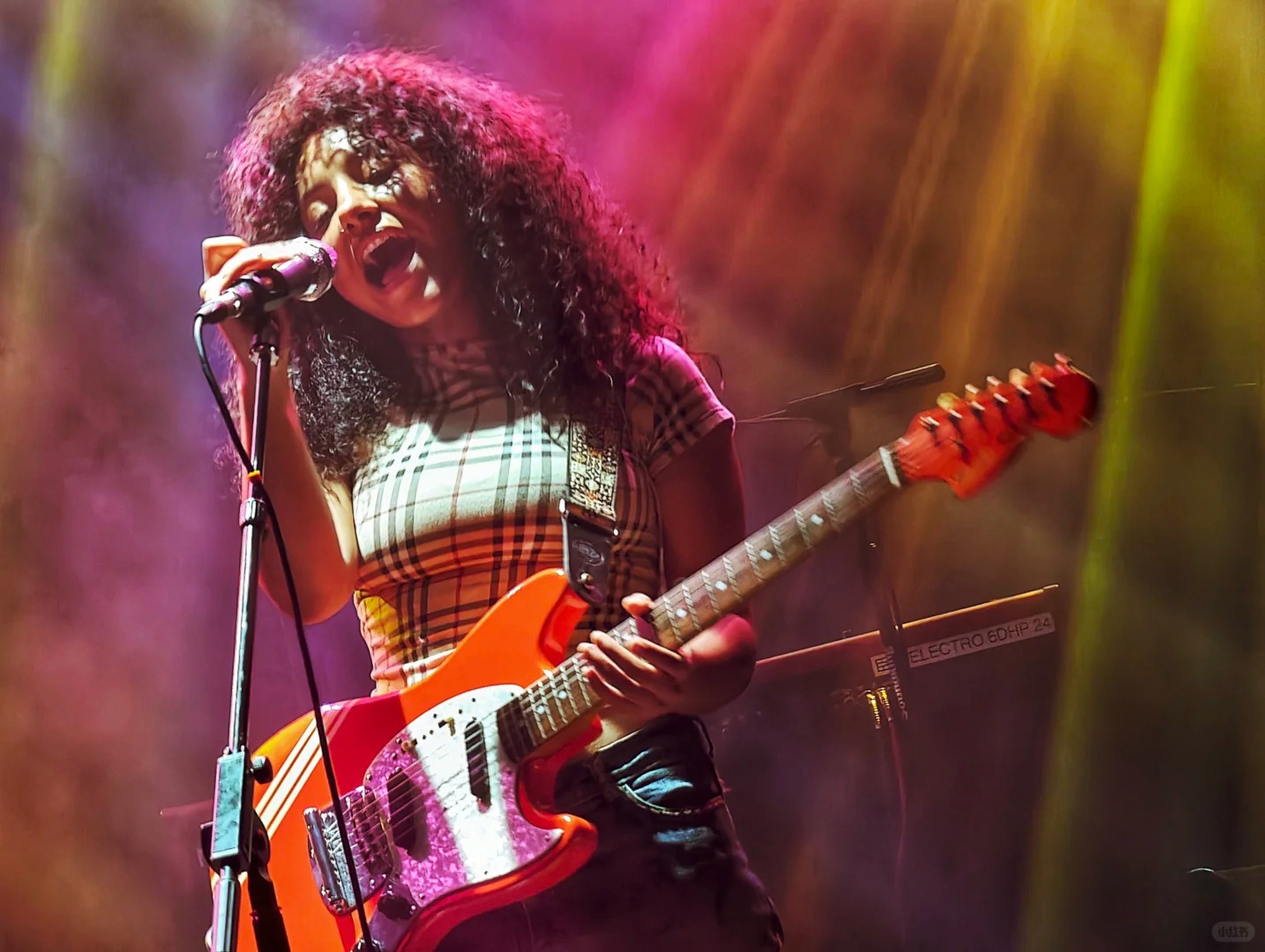 Lily Fontaine of the British indie rock band English Teacher performs at B10 Live in Shenzhen, China, on April 30, 2026.