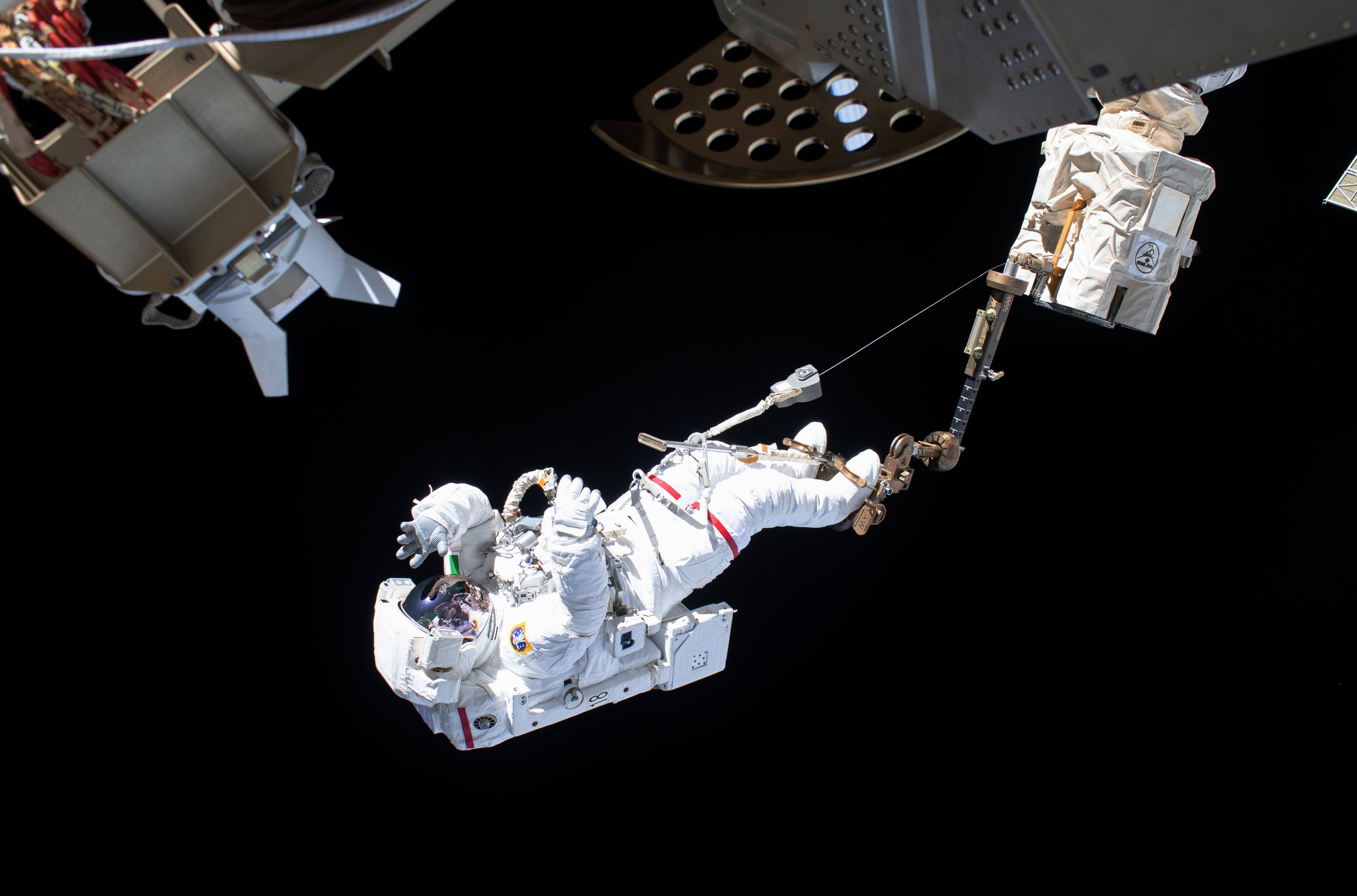 European Space Agency astronaut Luca Parmitano does a spacewalk at the International Space Station in November 2019. Photo: Nasa via dpa