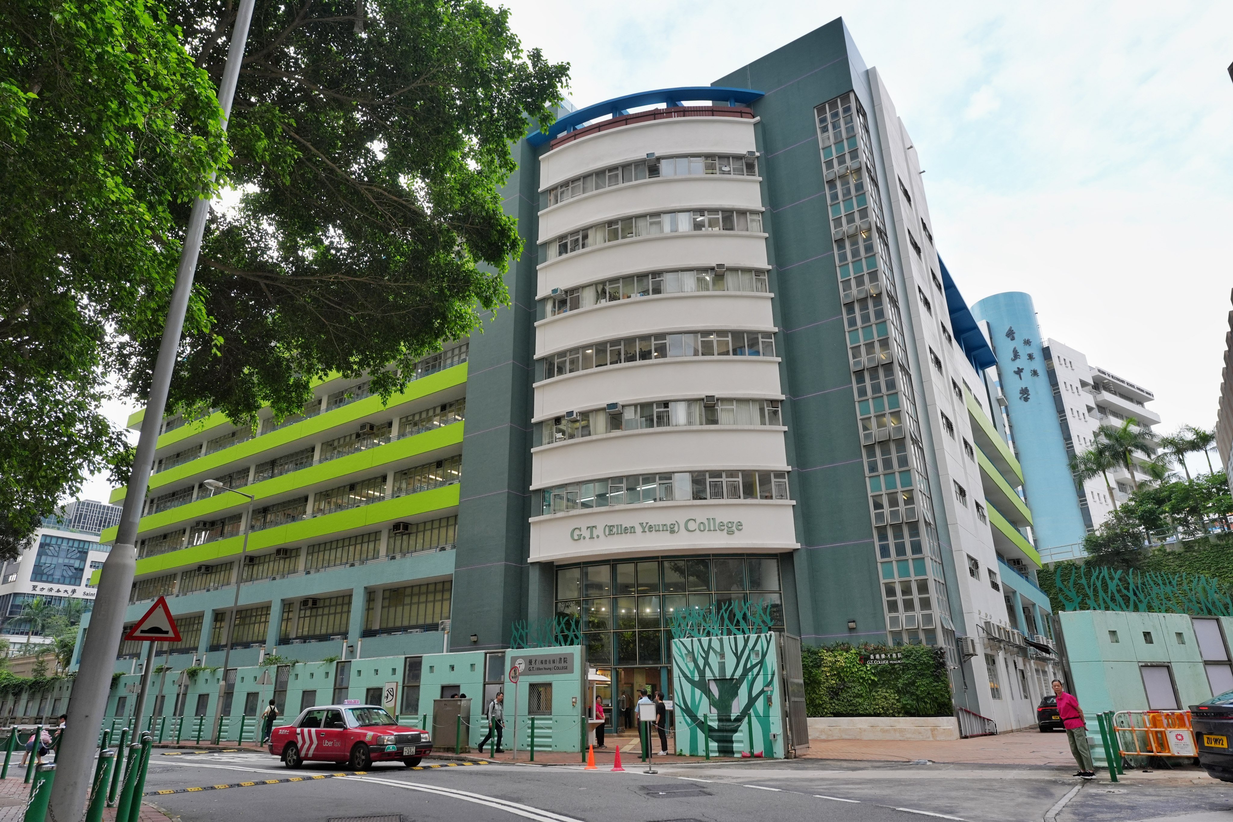 The principal of GT (Ellen Yeung) College has prevented reporters from approaching students. Photo: Elson Li