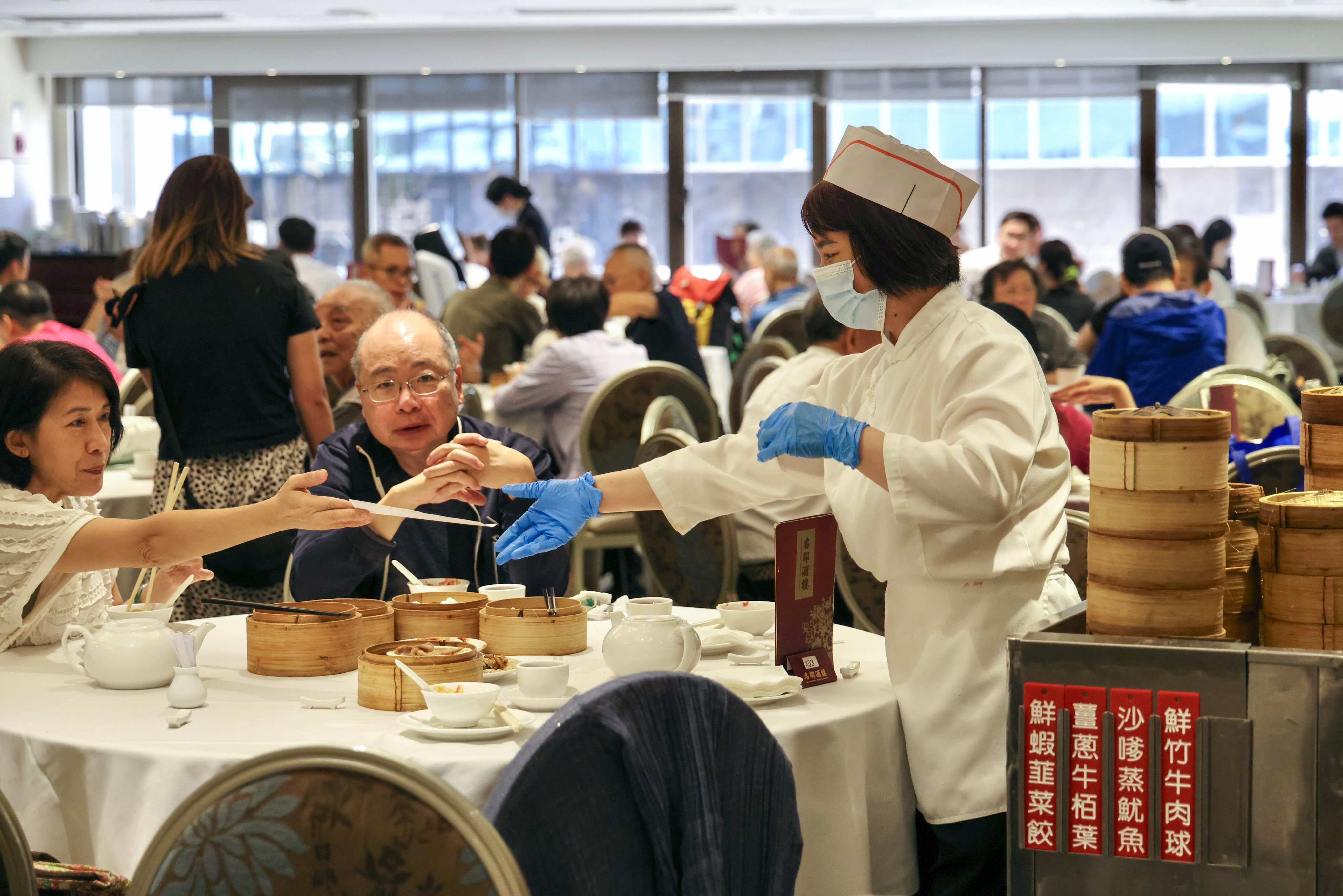 A dim sum restaurant in Admiralty. The government has predicted that by 2028, the catering sector will be short of 1,000 to 4,000 workers. Photo: Karma Lo