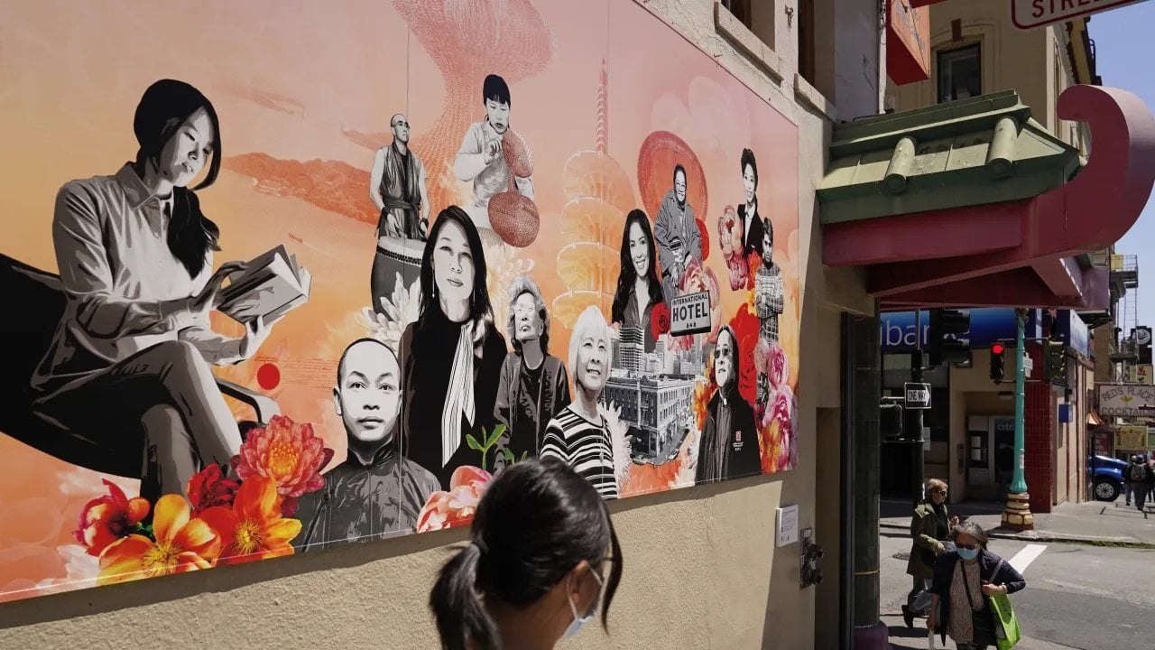 The “Asian American Community Heroes” mural in San Francisco features 12 activists, artists and community leaders. Photo: AP