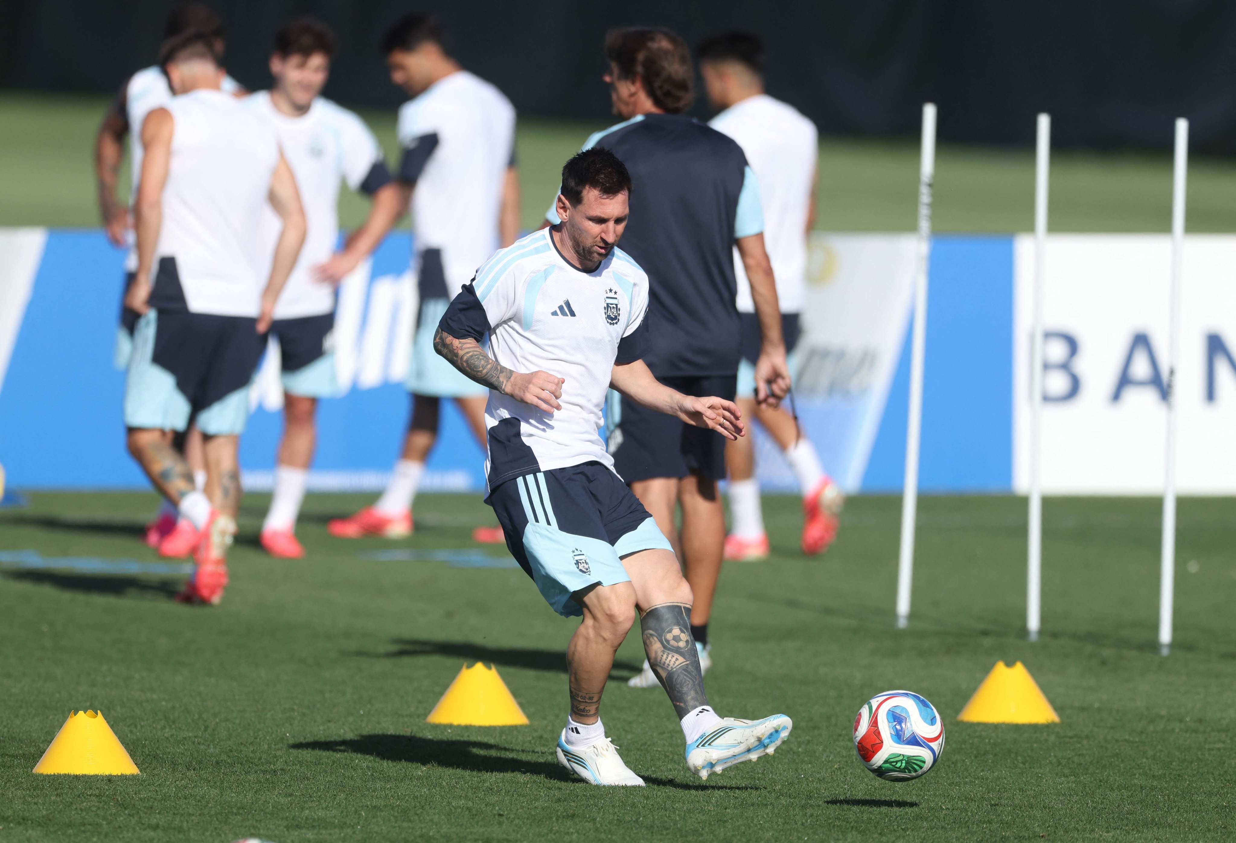Lionel Messi in training for the match against Algeria at Arrowhead Stadium in Kansas City on Tuesday (Wednesday morning, Hong Kong time). Photo: AFP