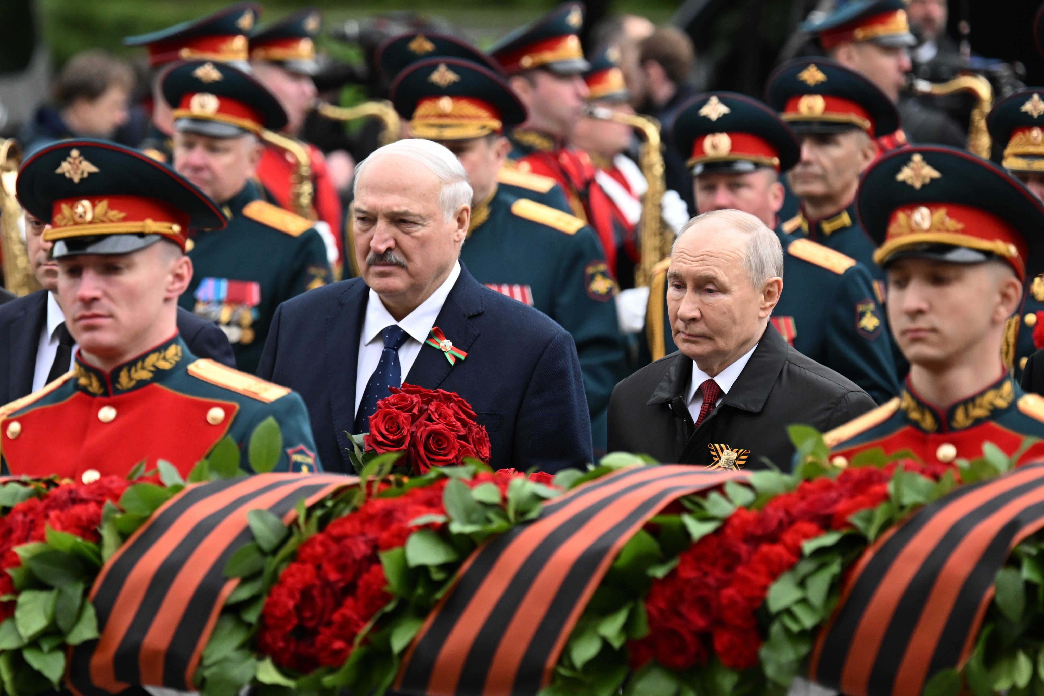 Russian President Vladimir Putin (right) and Belarusian leader Alexander Lukashenko attend a ceremony in Moscow last month. Photo: Sputnik, Kremlin pool photo via AP