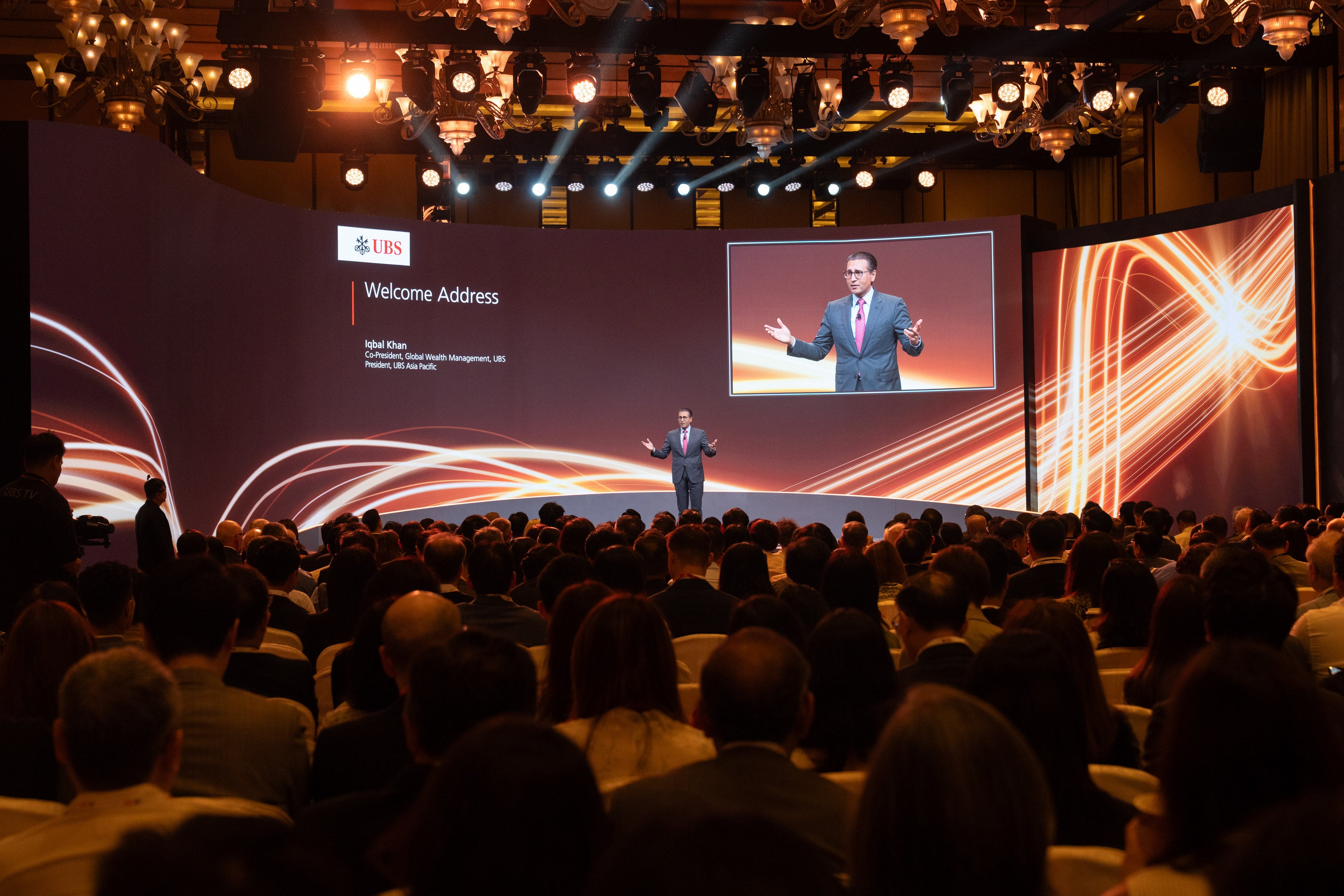 Iqbal Khan, UBS’ co-president of Global Wealth Management and president of UBS Asia-Pacific, addresses the audience at the AIC Wealth Forum in Hong Kong. Photo: Handout