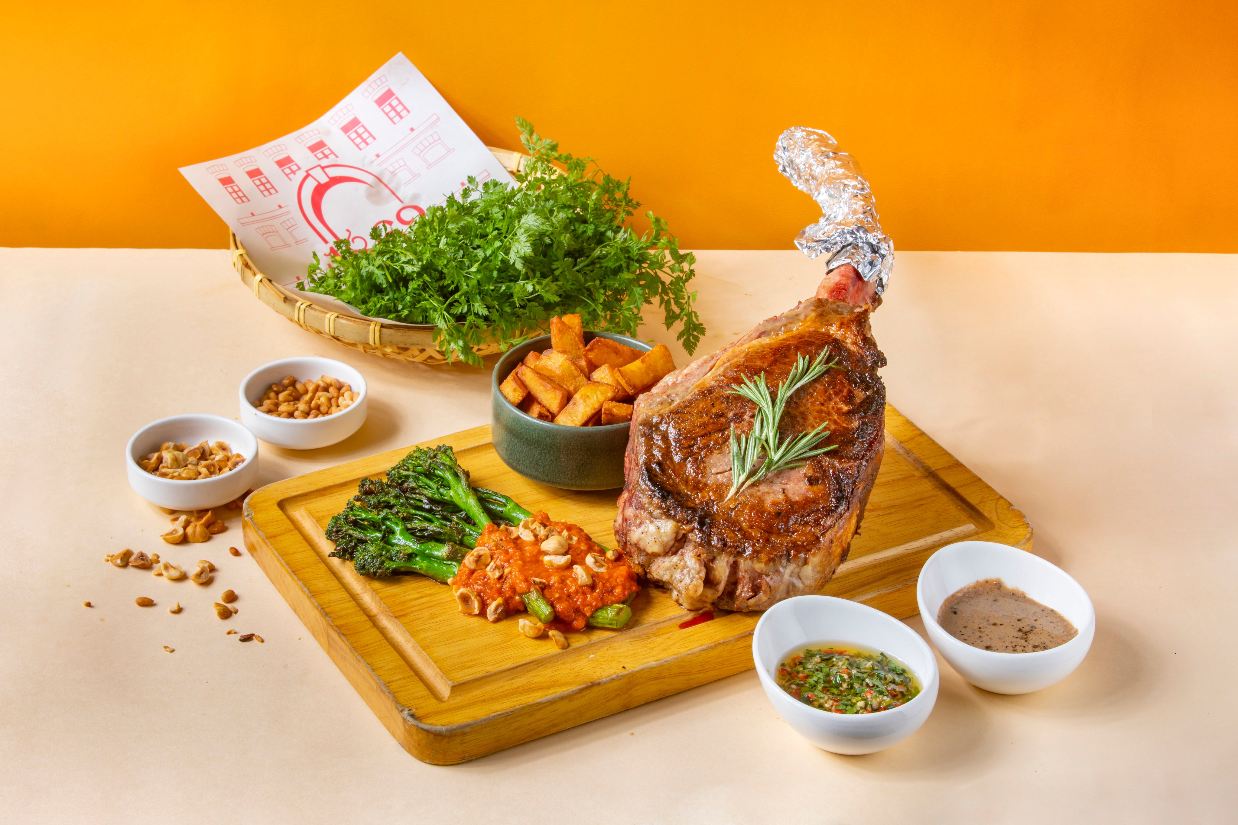 The highlight of the Father’s Day feast at 1862 Bar de Tapas y Vino is a charcoal-grilled 1kg Tomahawk steak. The restaurant is one of seven places we recommend for Father’s Day in Hong Kong. Photo: 1862 Bar de Tapas y Vino