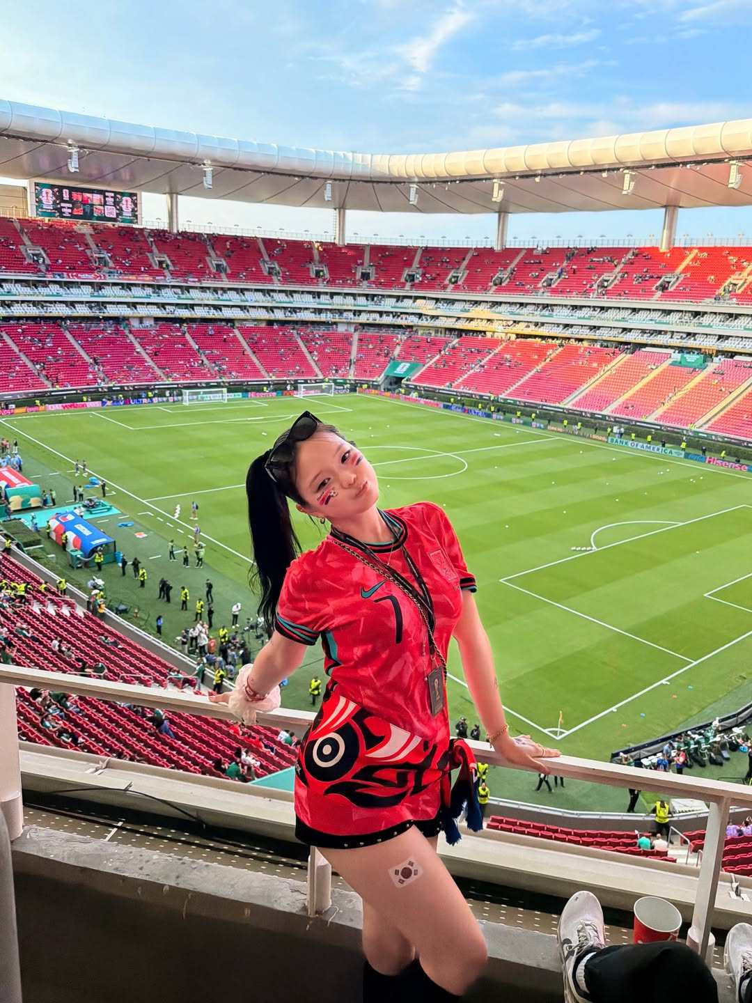 South Korean YouTuber Inocat at a Fifa World Cup match in Mexico. Photo: Instagram/inocat_t
