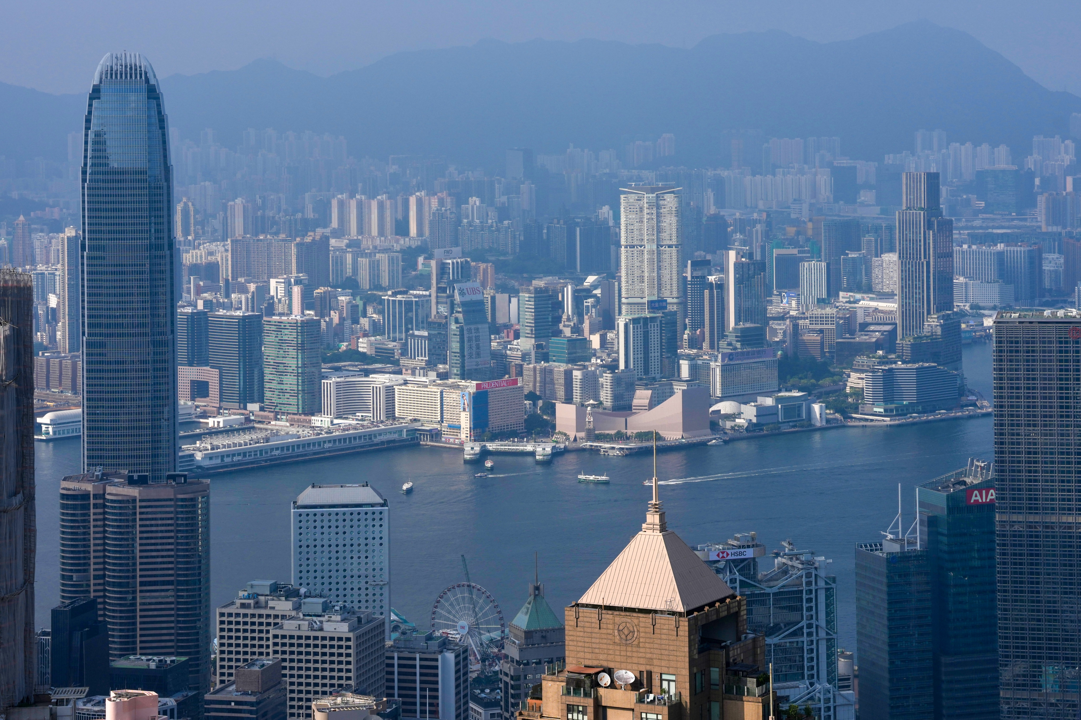 Despite concerns over rising oil prices, Hong Kong’s resilient social structure and government initiatives can mitigate potential economic disruptions, writes a student. Photo: Karma Lo