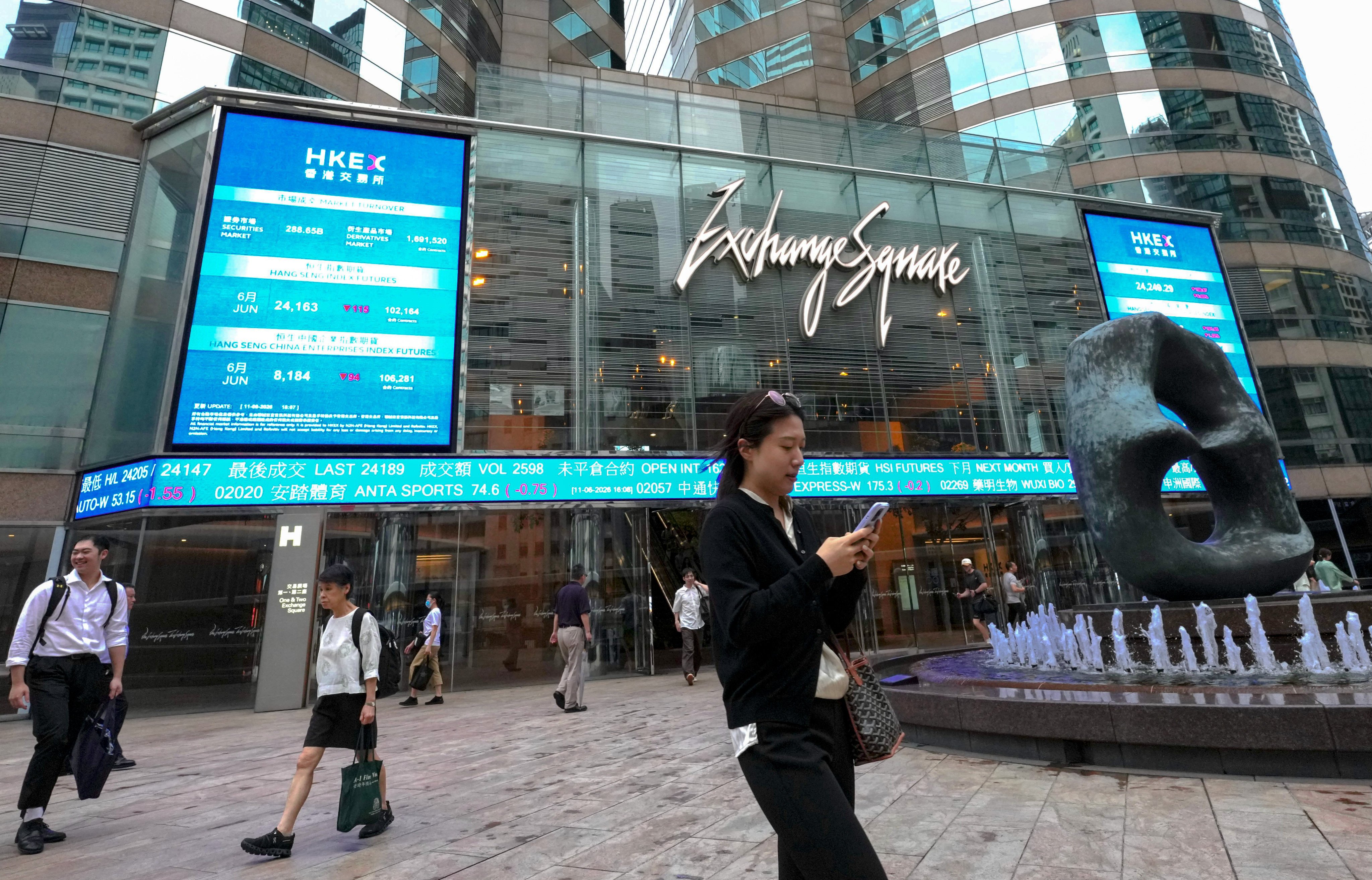 scmp.com - Zhang Shidong - Hong Kong sets August debut for long-awaited offshore yuan bond futures