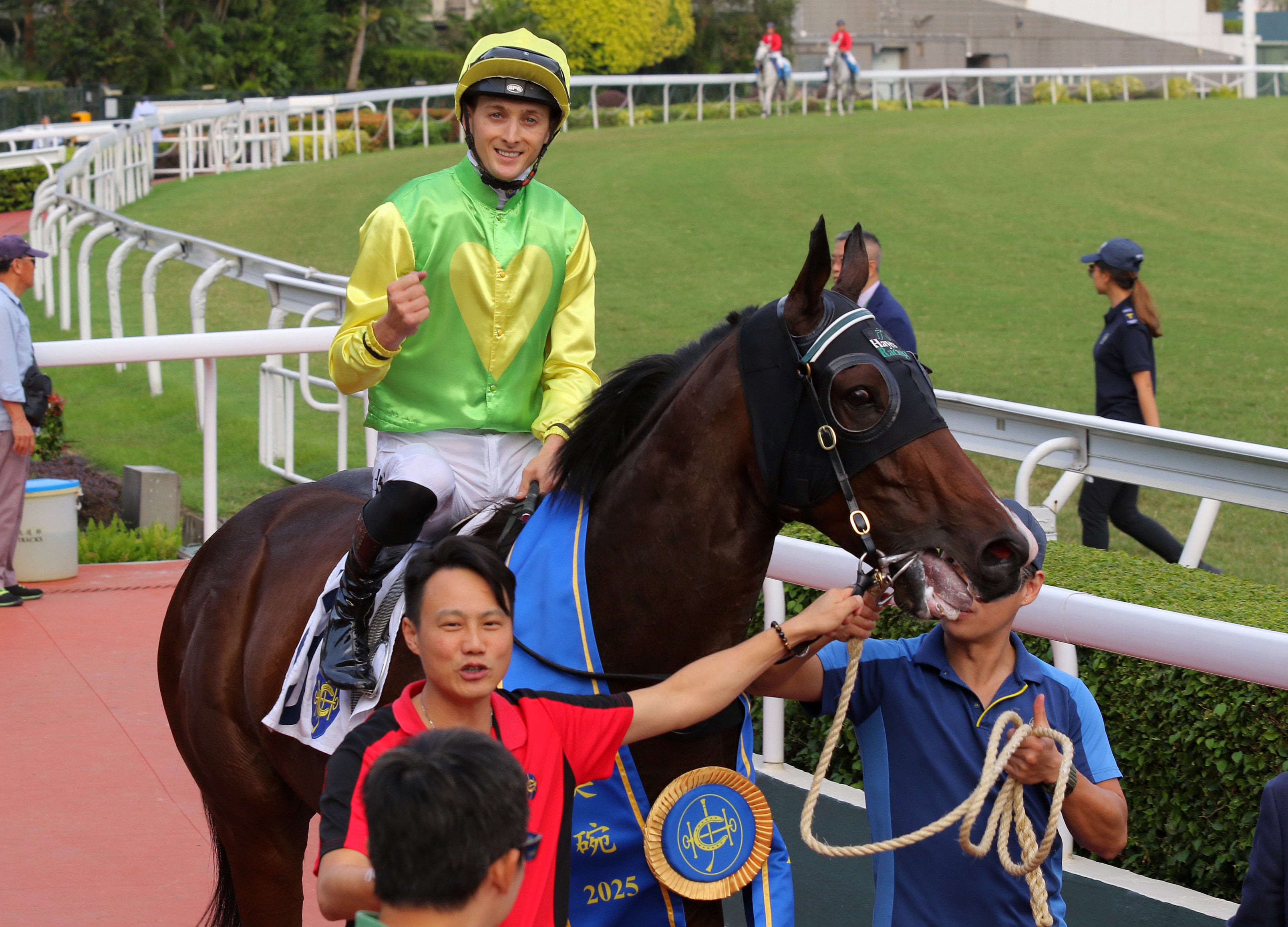 Harry Bentley celebrates his Group Two Premier Bowl victory on Tomodachi Kokoroe last October. Photos: Kenneth Chan