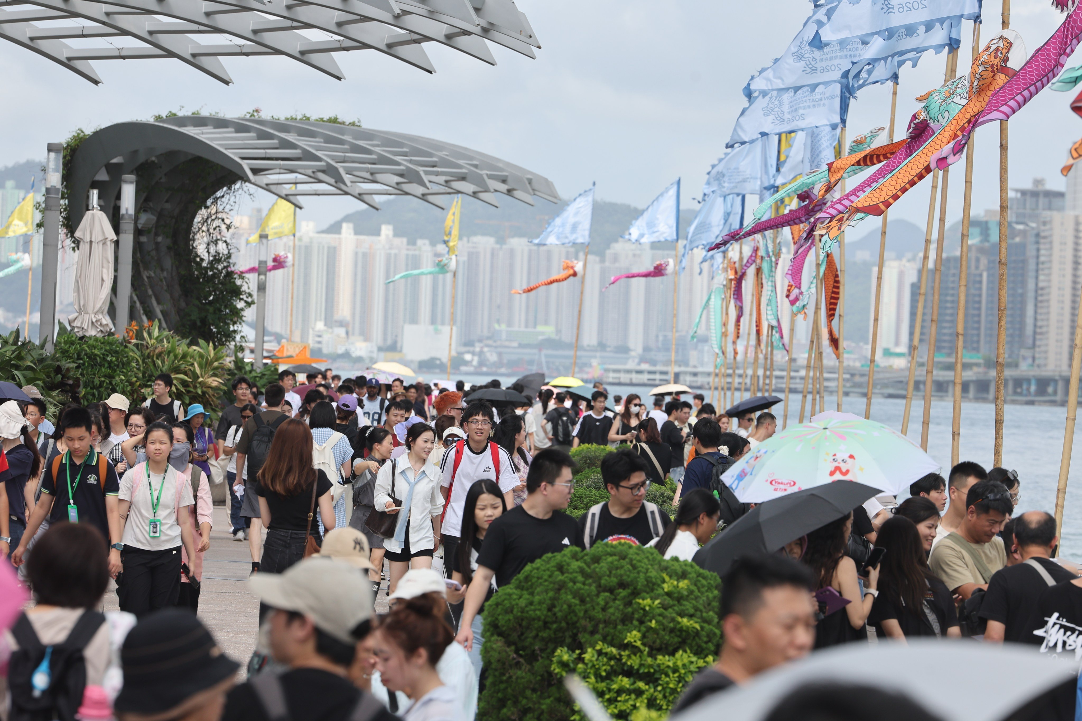 People visit the Avenue of Stars on Friday. Photo: Edmond So