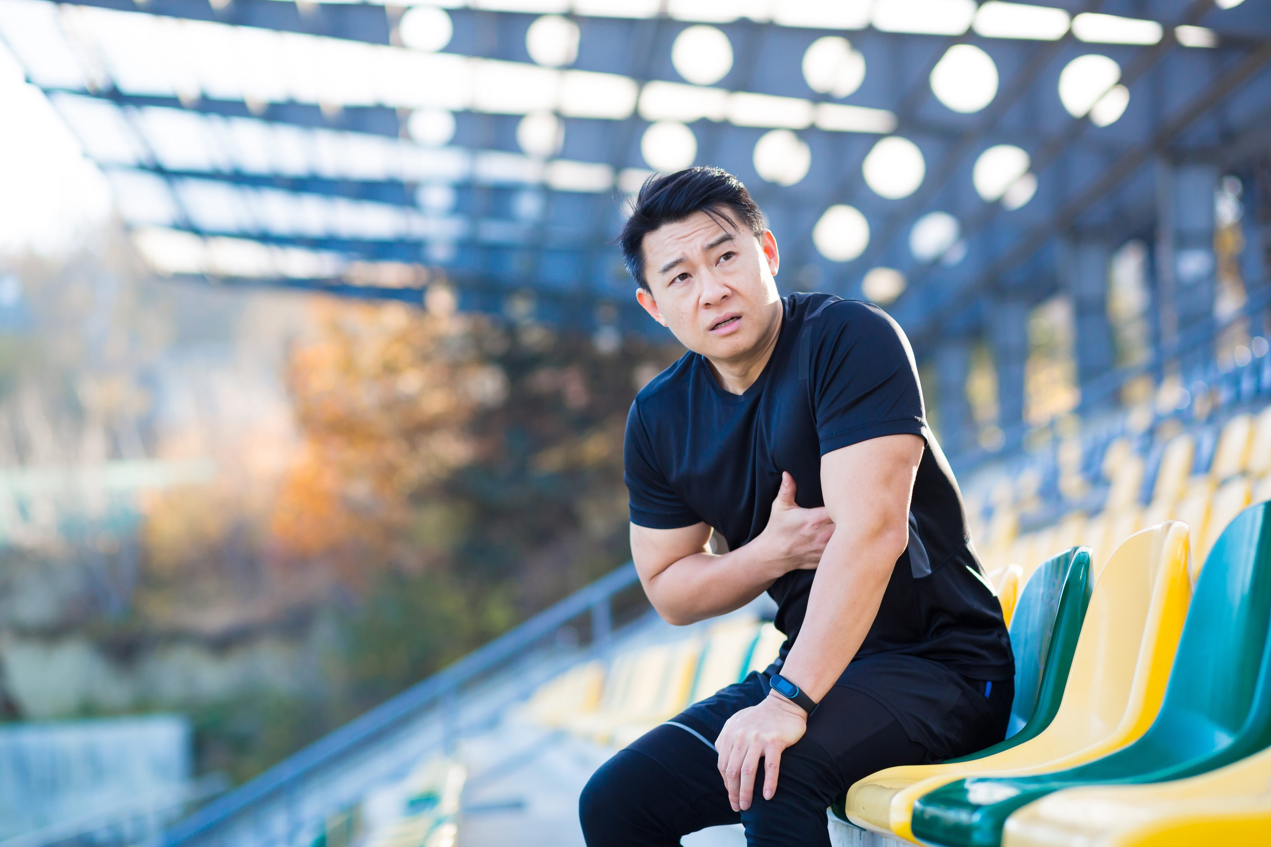 One of the reasons men develop health problems is their tendency to ignore pain and illness symptoms instead of going to a doctor. Experts explain why attending regular health checks is important and other ways men can live longer and healthier lives. Photo: Shutterstock
