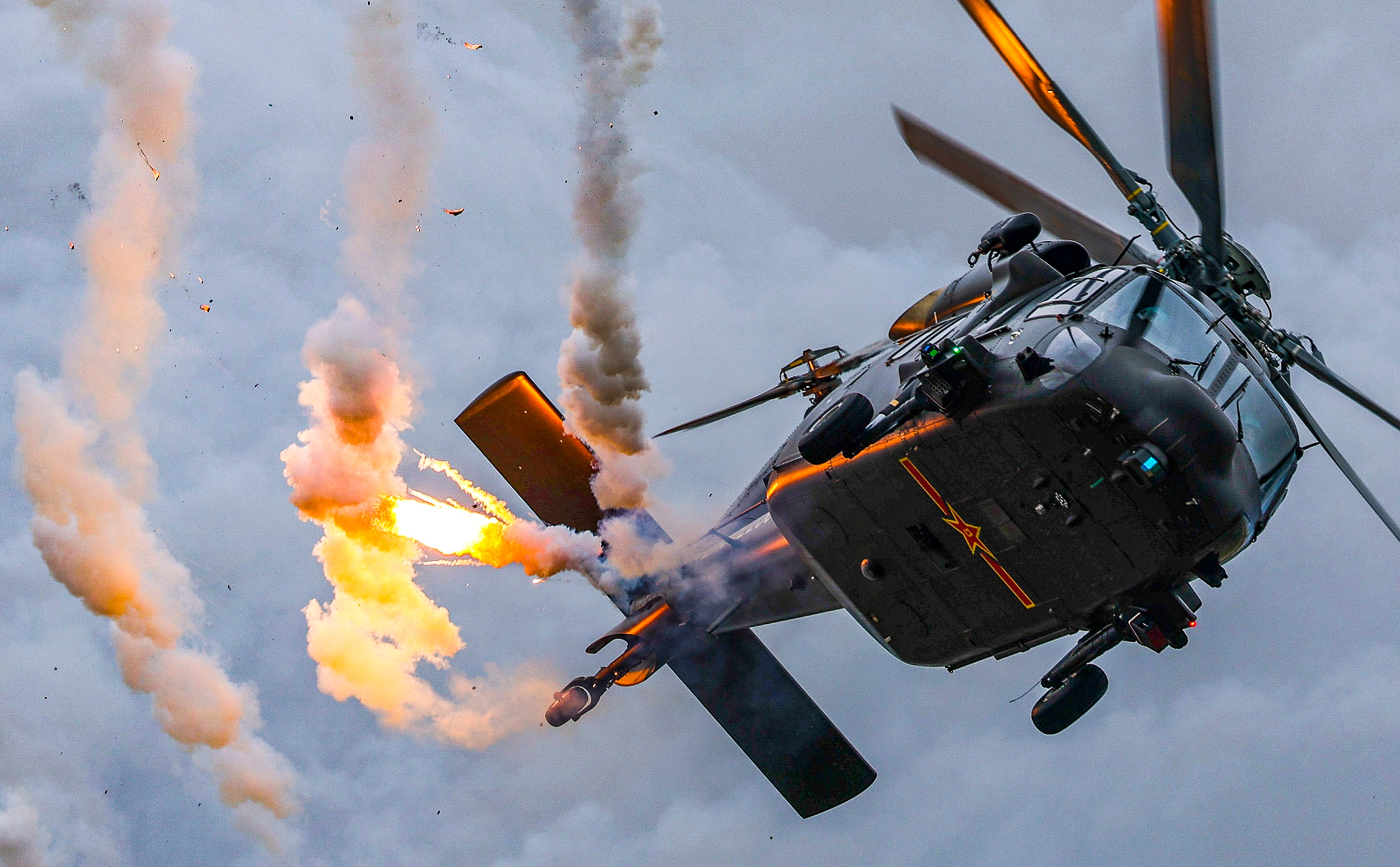 A Z-20 helicopter takes part in a flying display in Zhuhai in China’s southern Guangdong province. Photo: Xinhua via AP