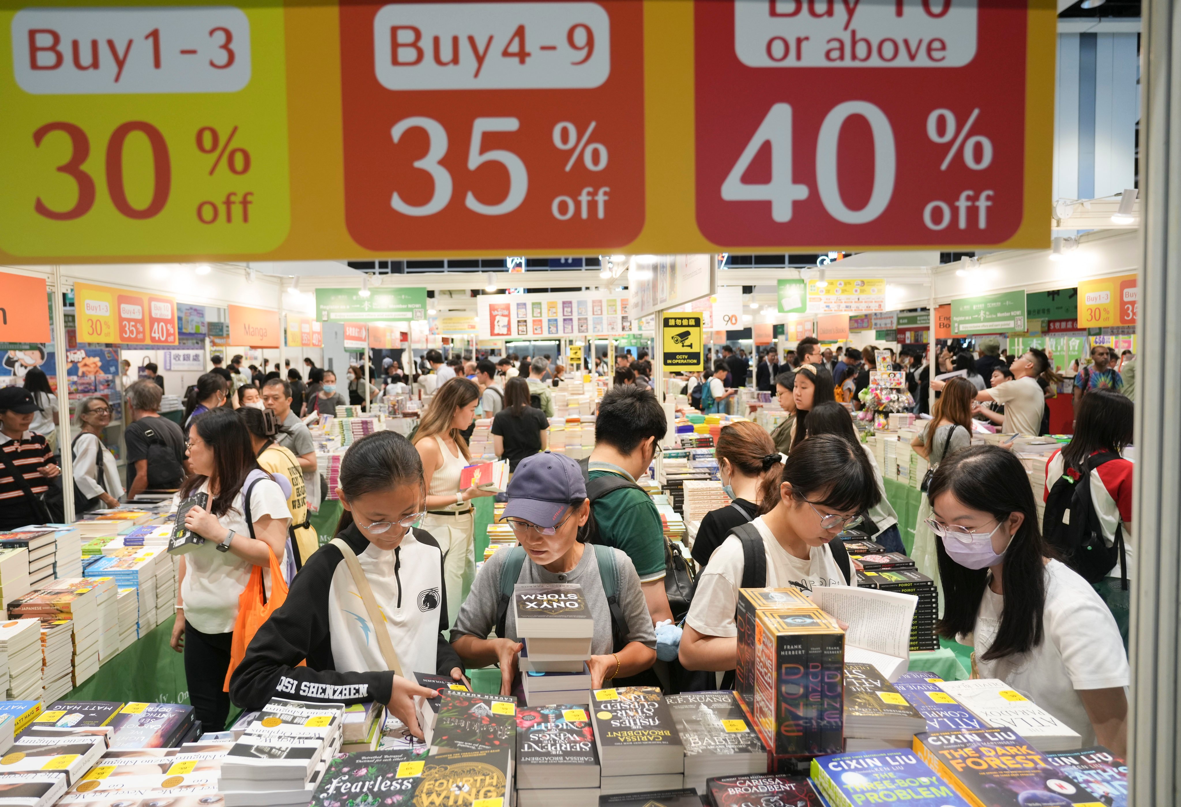 Last year's edition of the book fair attracted 890,000 visitors. Photo: Sam Tsang