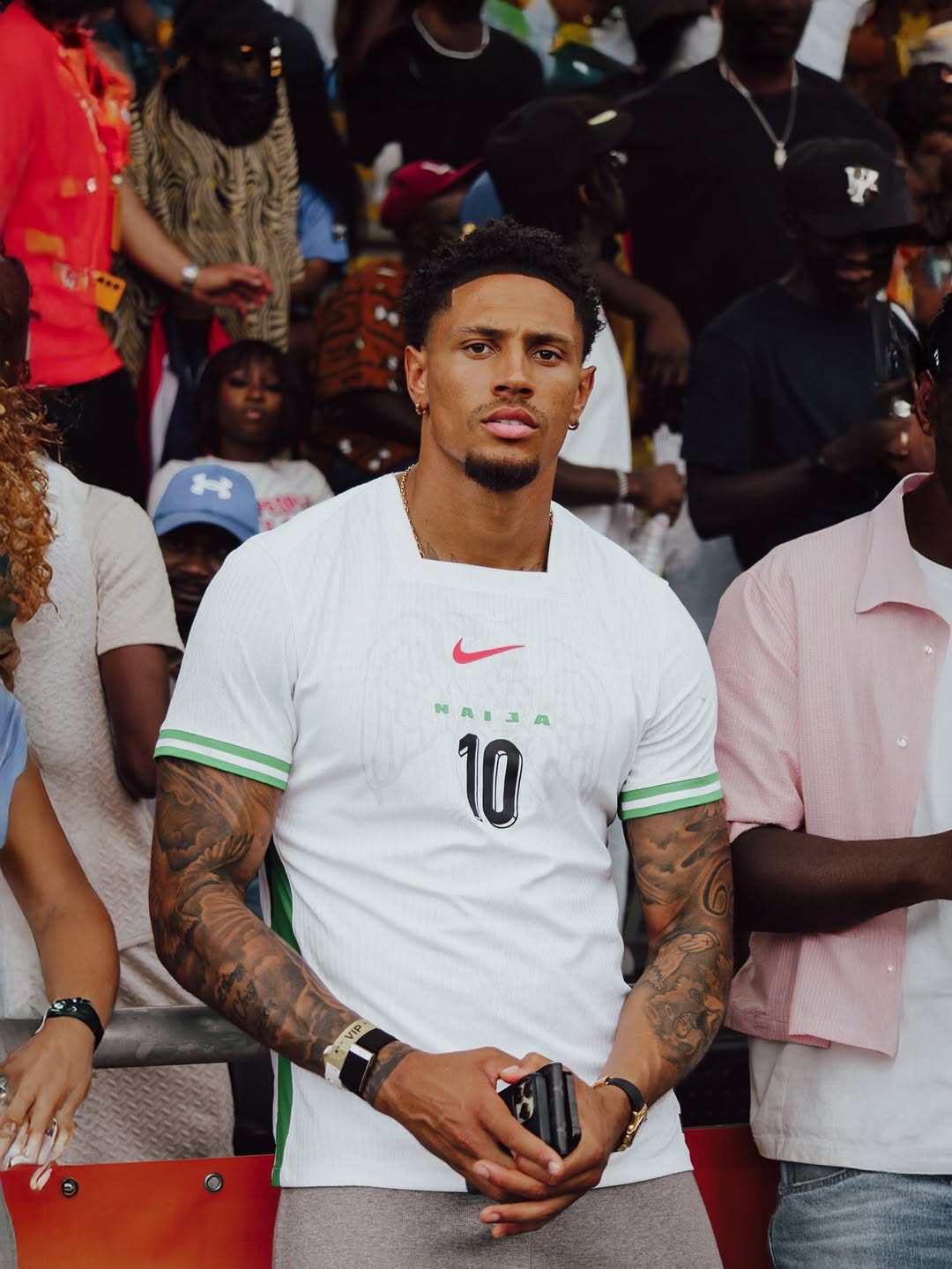Is Maduka Okoye the sexiest football player in the world right now? Photo: @madukaokoye/Instagram
