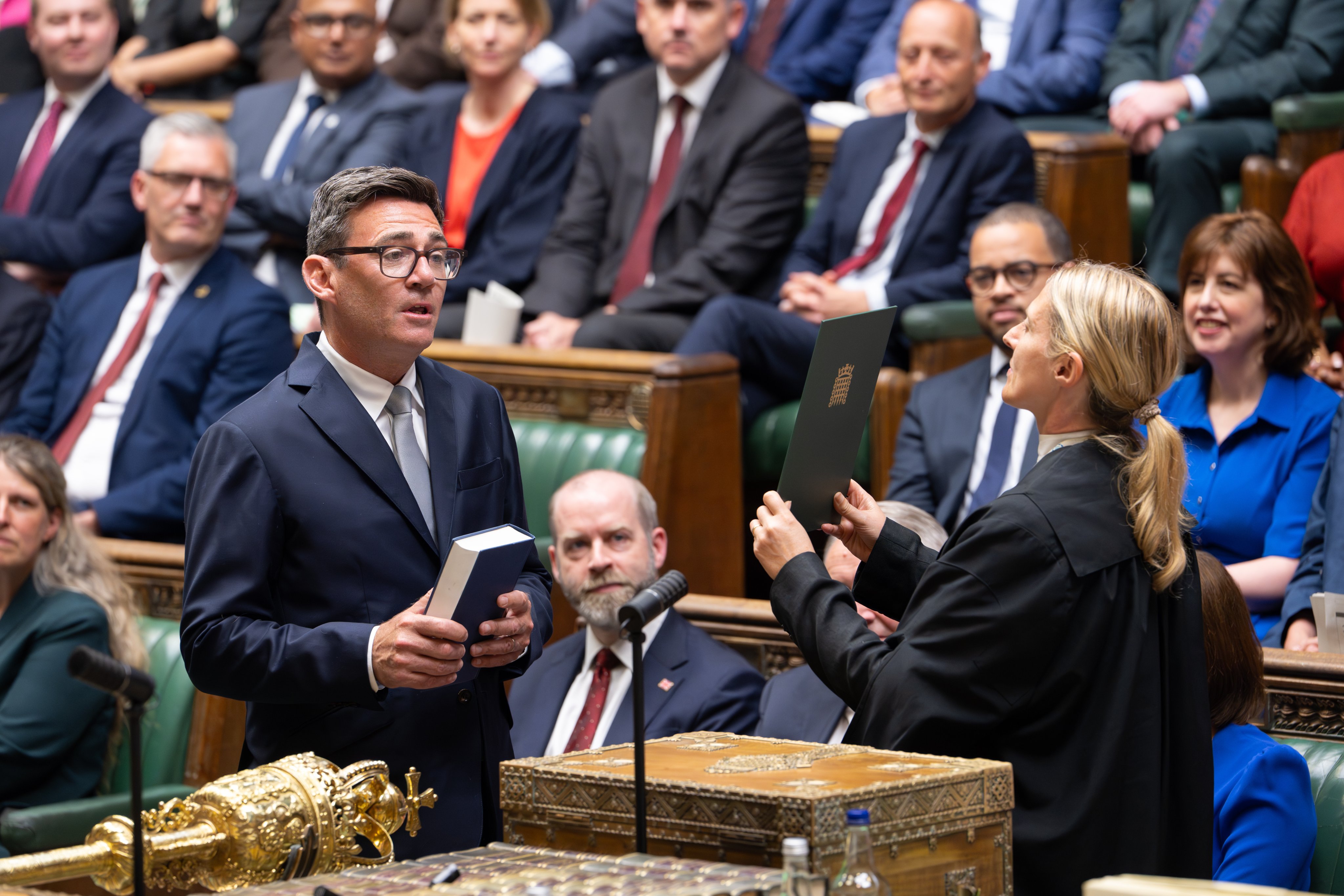 Andy Burnham is sworn in as the member of parliament for Makerfield in the House of Commons chamber in London on June 22, following the resignation of British Prime Minister Keir Starmer. Photo: EPA