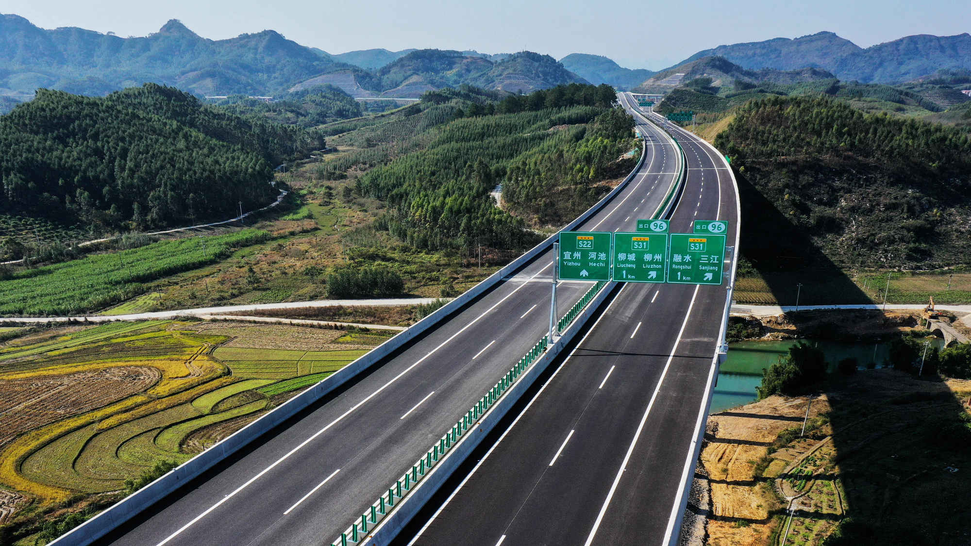 During his six-hour escapade, Luo covered hundreds of kilometres without detection by highway authorities. Photo: Xinhua News Agency/Zhang Ailin