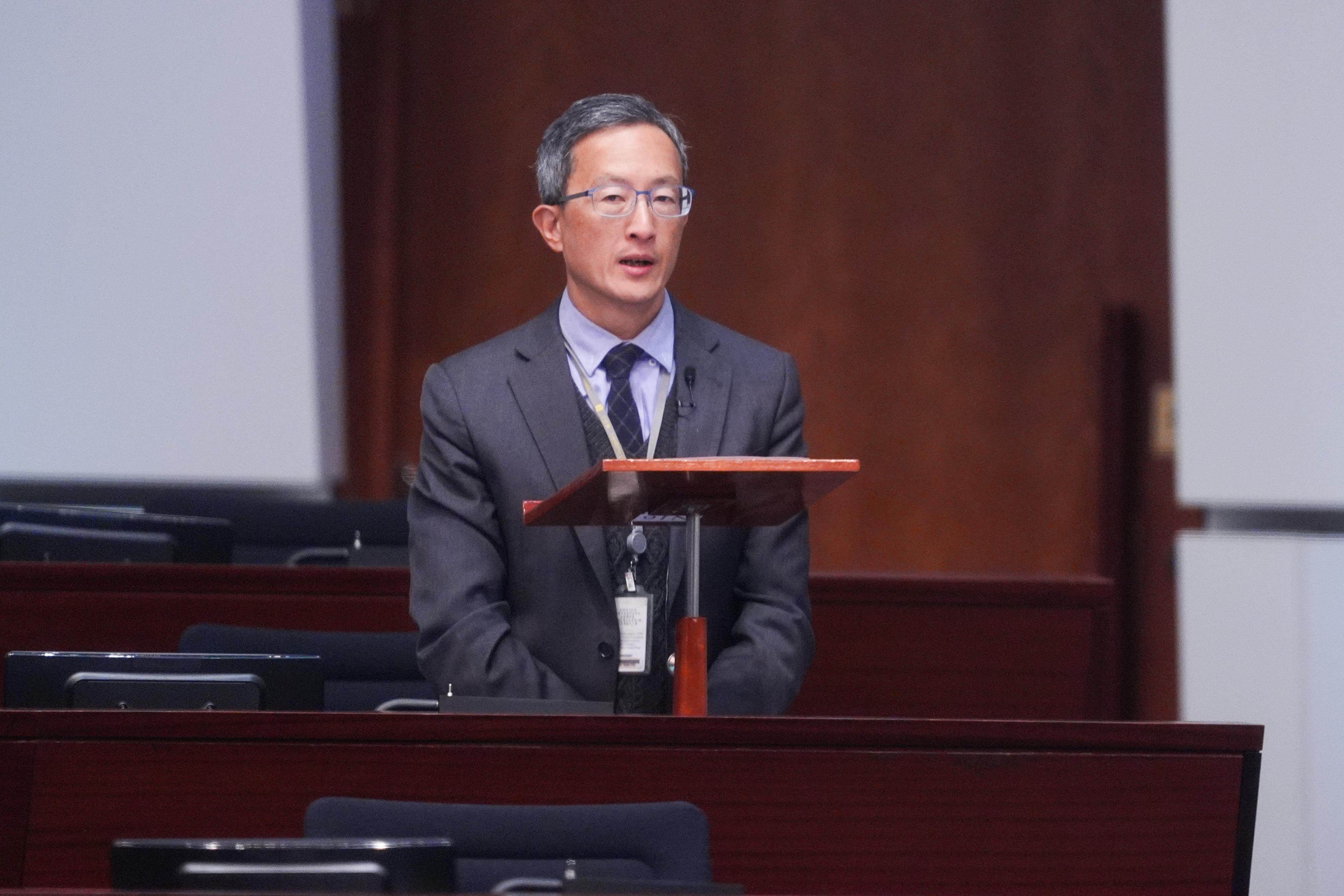 Lawmaker David Lam says that adding lay members to the council meets societal expectations, but its decision-making and discussion processes must be led by practitioners. Photo: Eugene Lee