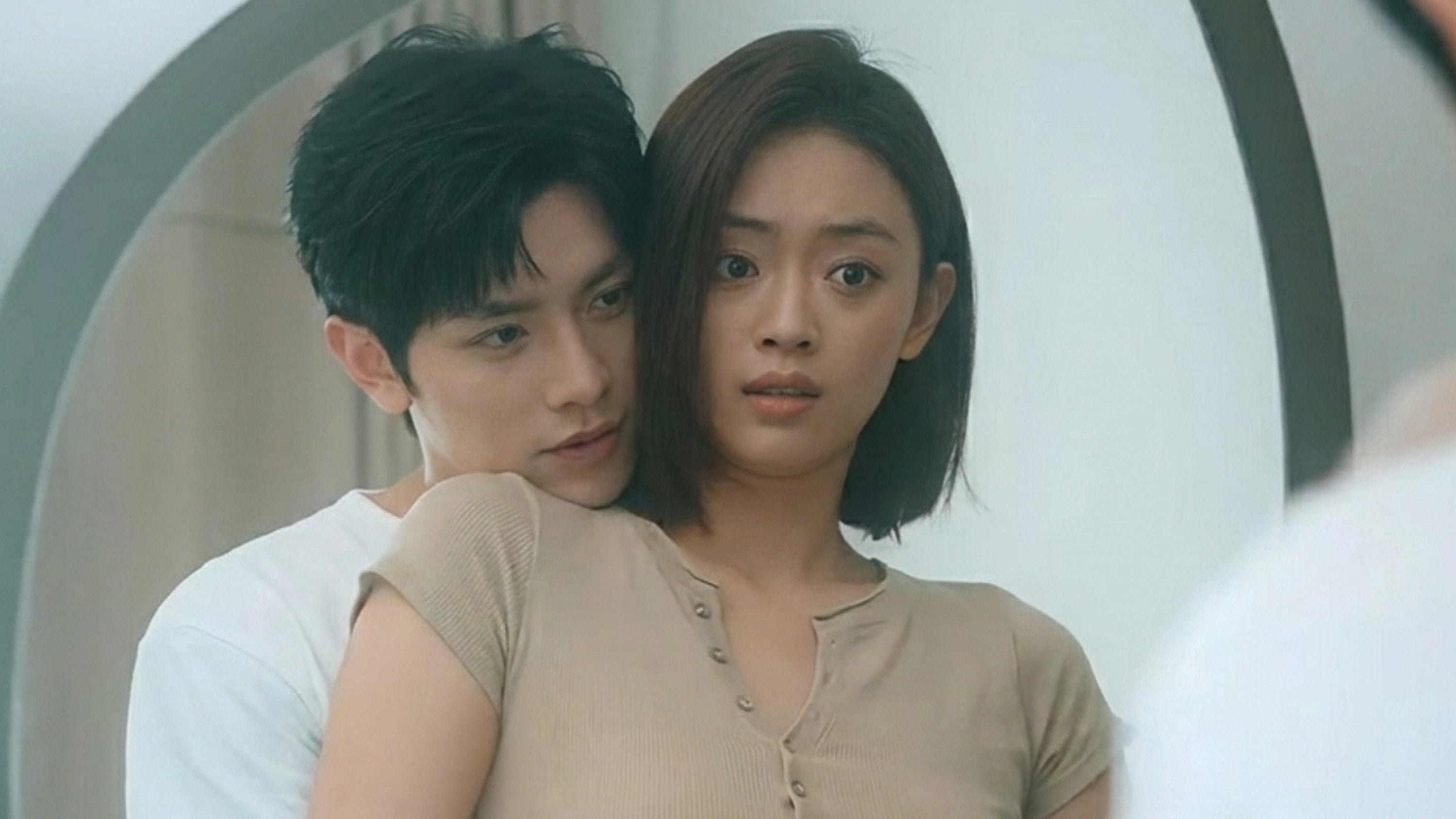 The male character in the ad continually reminds his current girlfriend that chastity is everything to him and that a woman should be as pure as white paper. Photo: RedNote