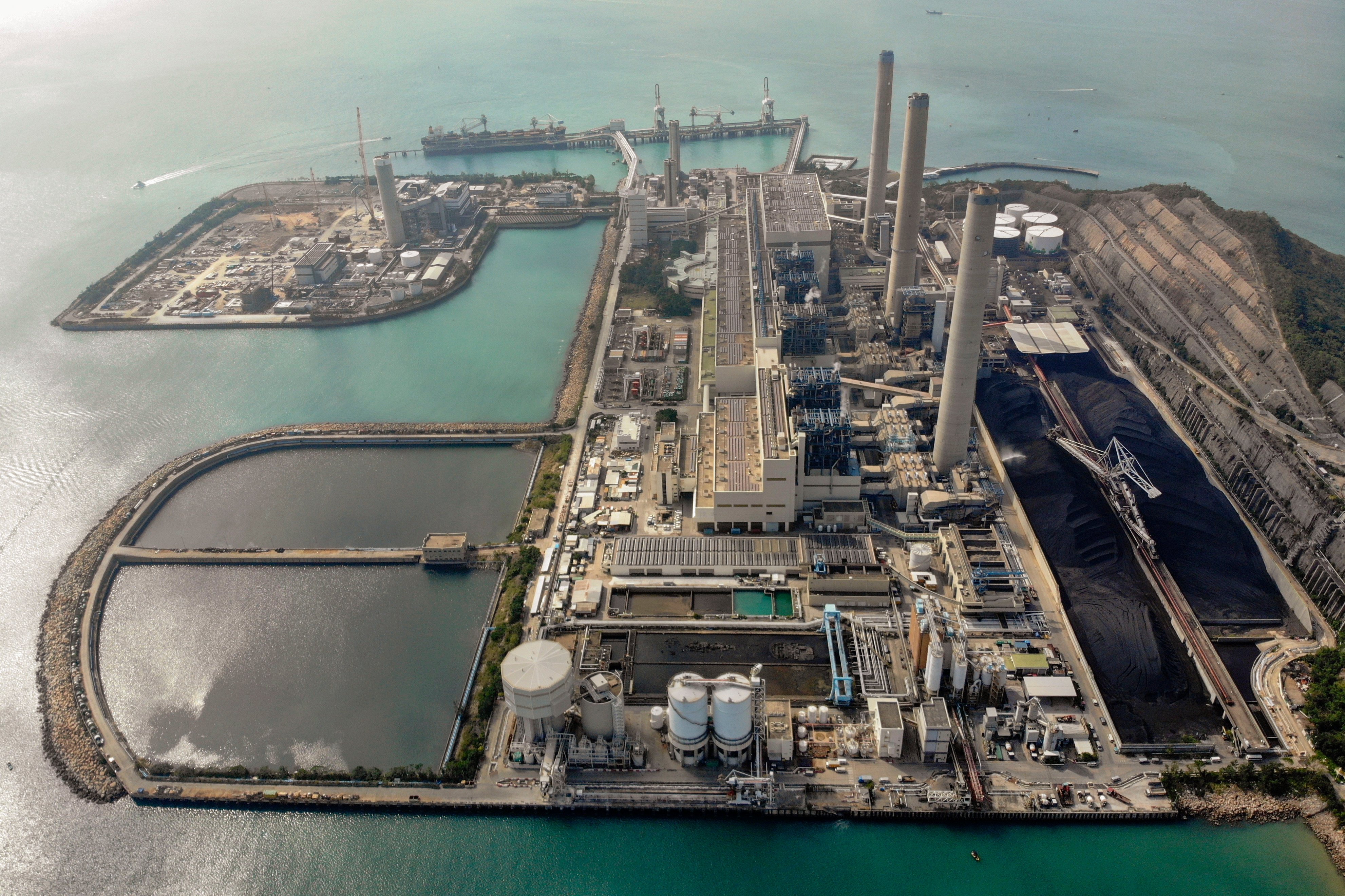 The firm’s CEO has warned that the fuel surcharge will remain high for some time before dropping, but did not provide a timeline. Photo: Martin Chan