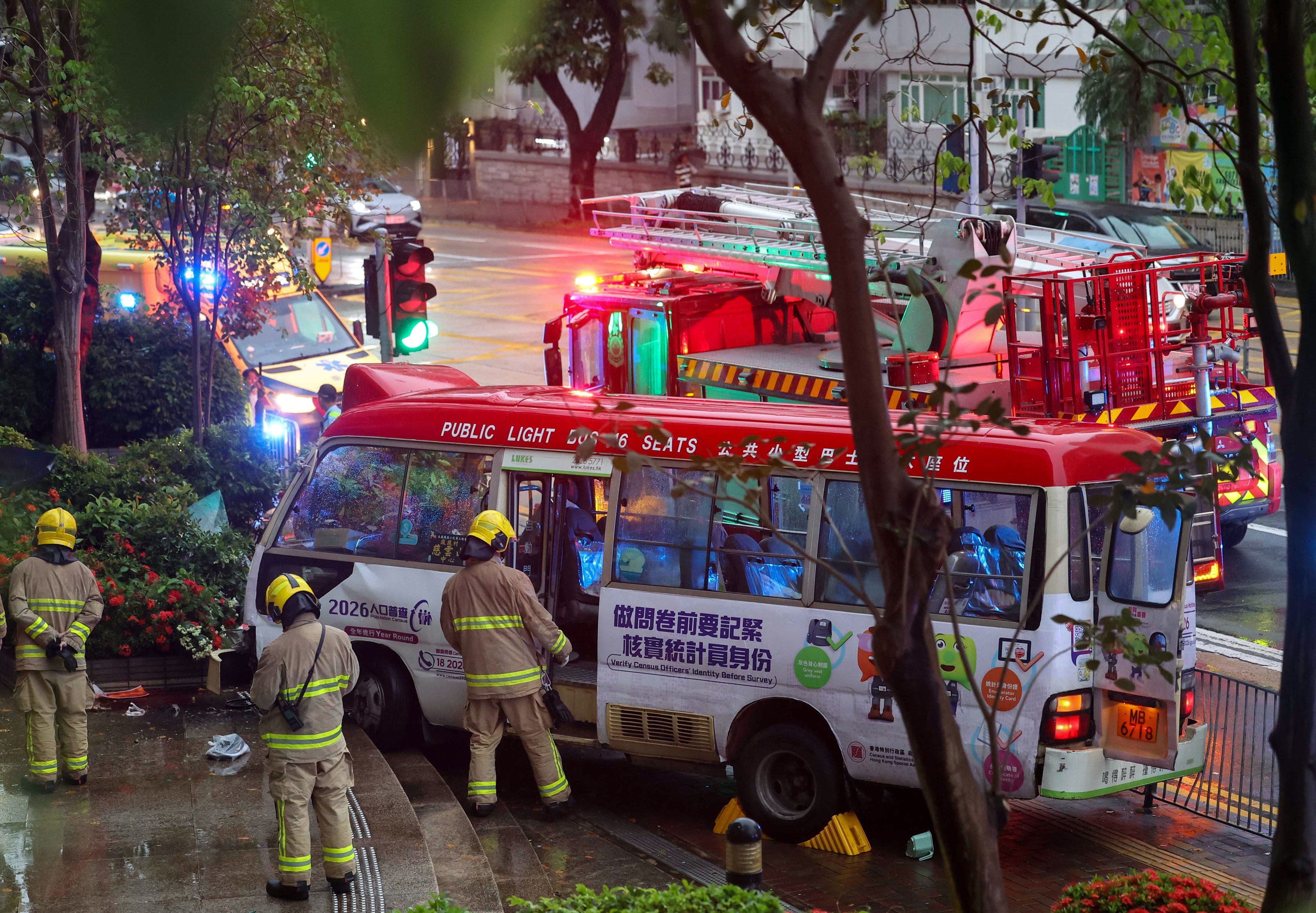 Rescuers quickly arrived at the scene. Photo: Edmond So