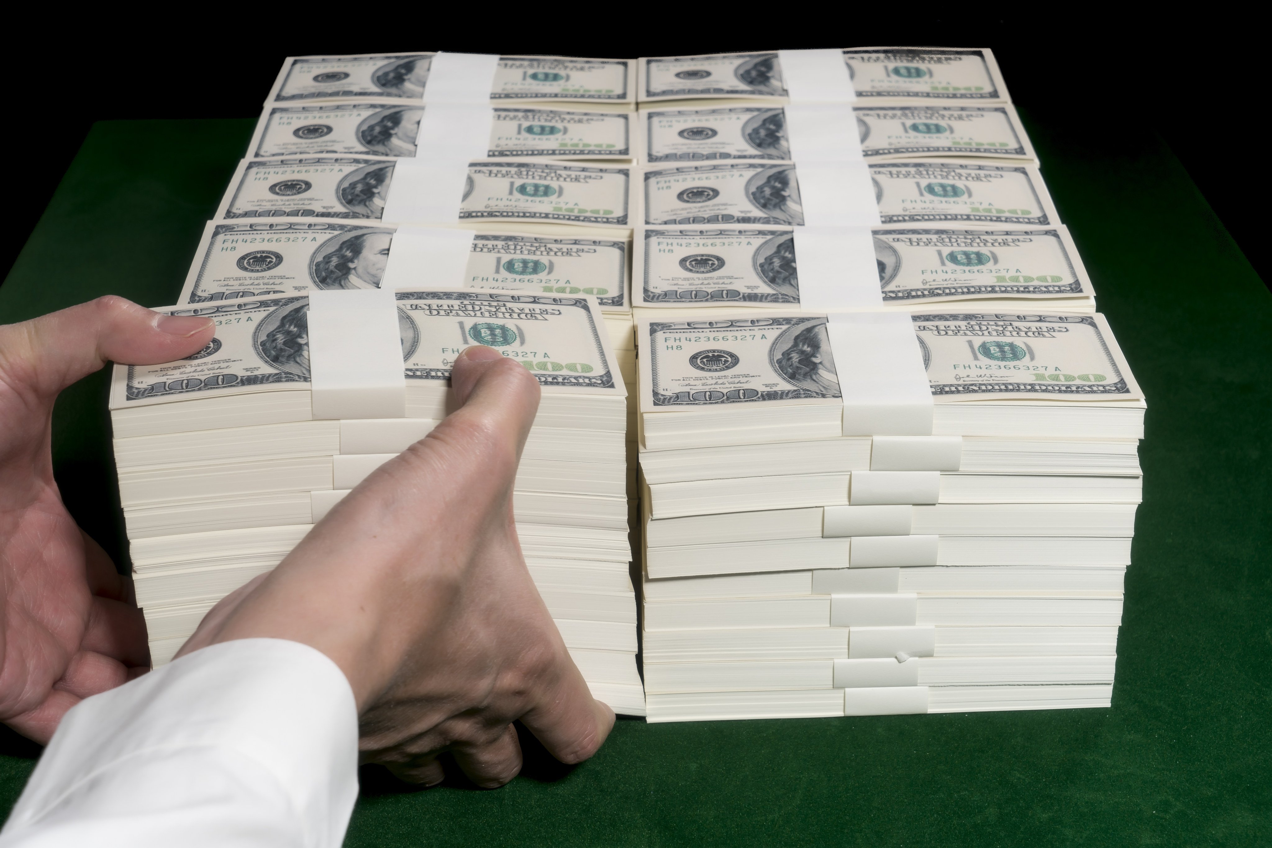 Analysts say US policy uncertainty and high debt ‌mean the dollar could weaken over the long term. Photo: Shutterstock Images