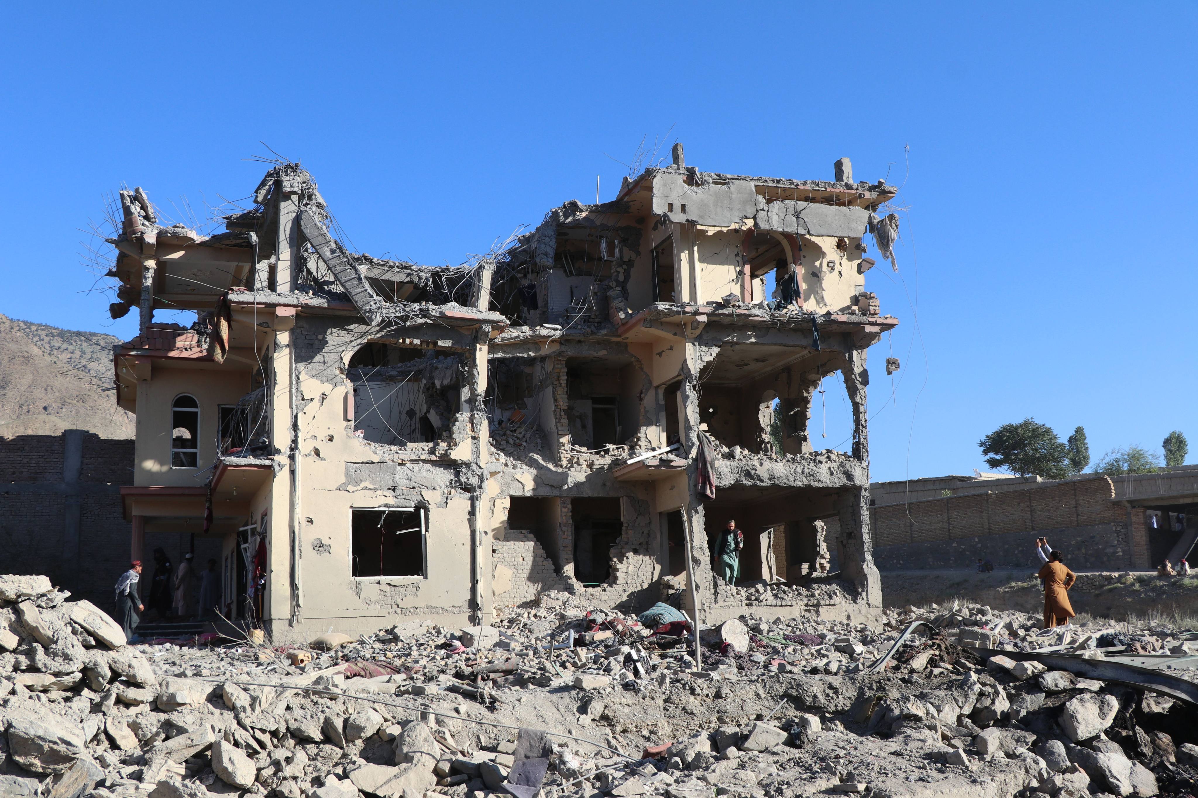 The rubble of a ruined building stands in the village of Mandokhel in Afghanistan’s Paktia province. Photo: dpa