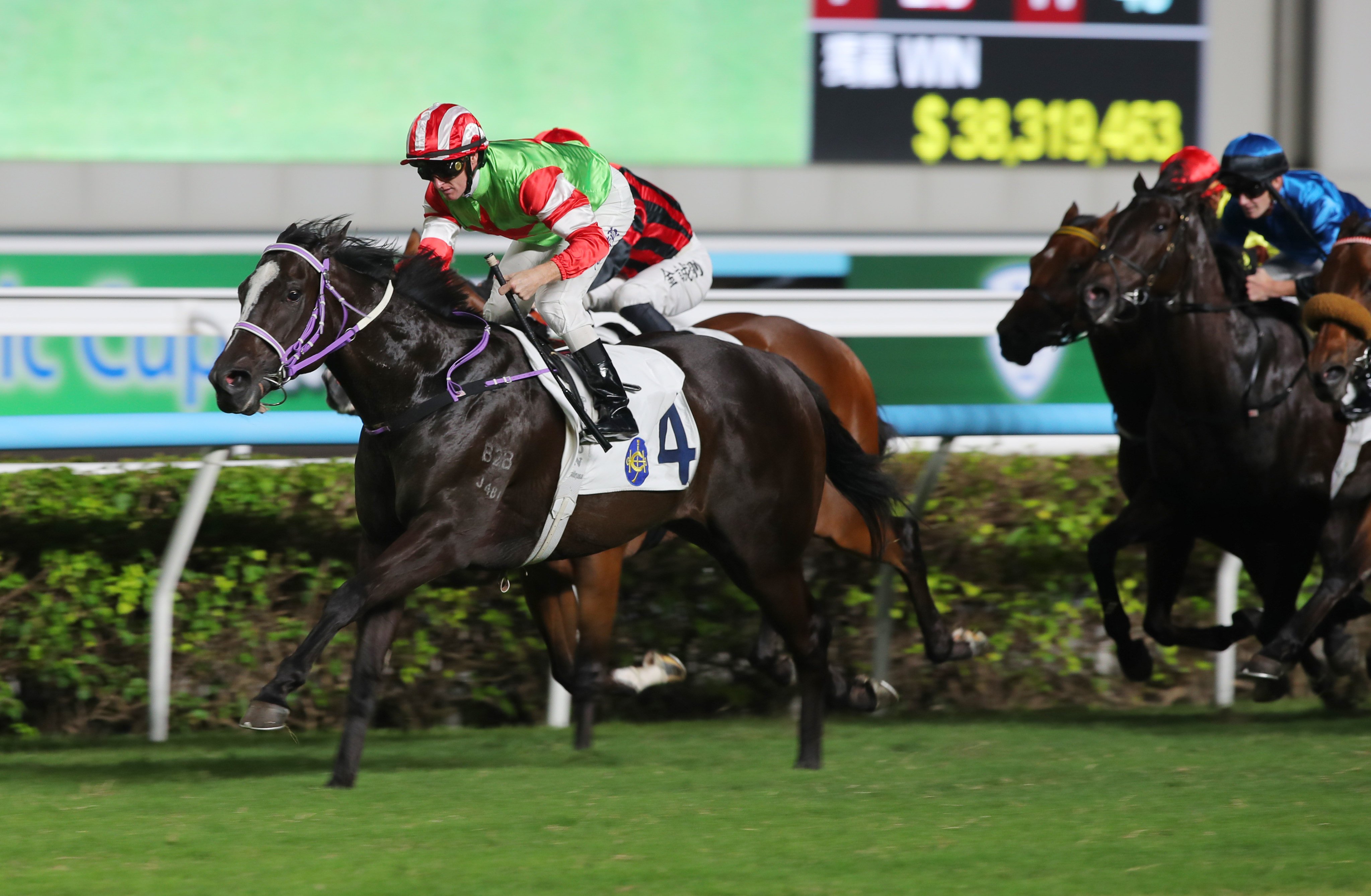 Top Dragon wins at Sha Tin last October. Photos: Kenneth Chan