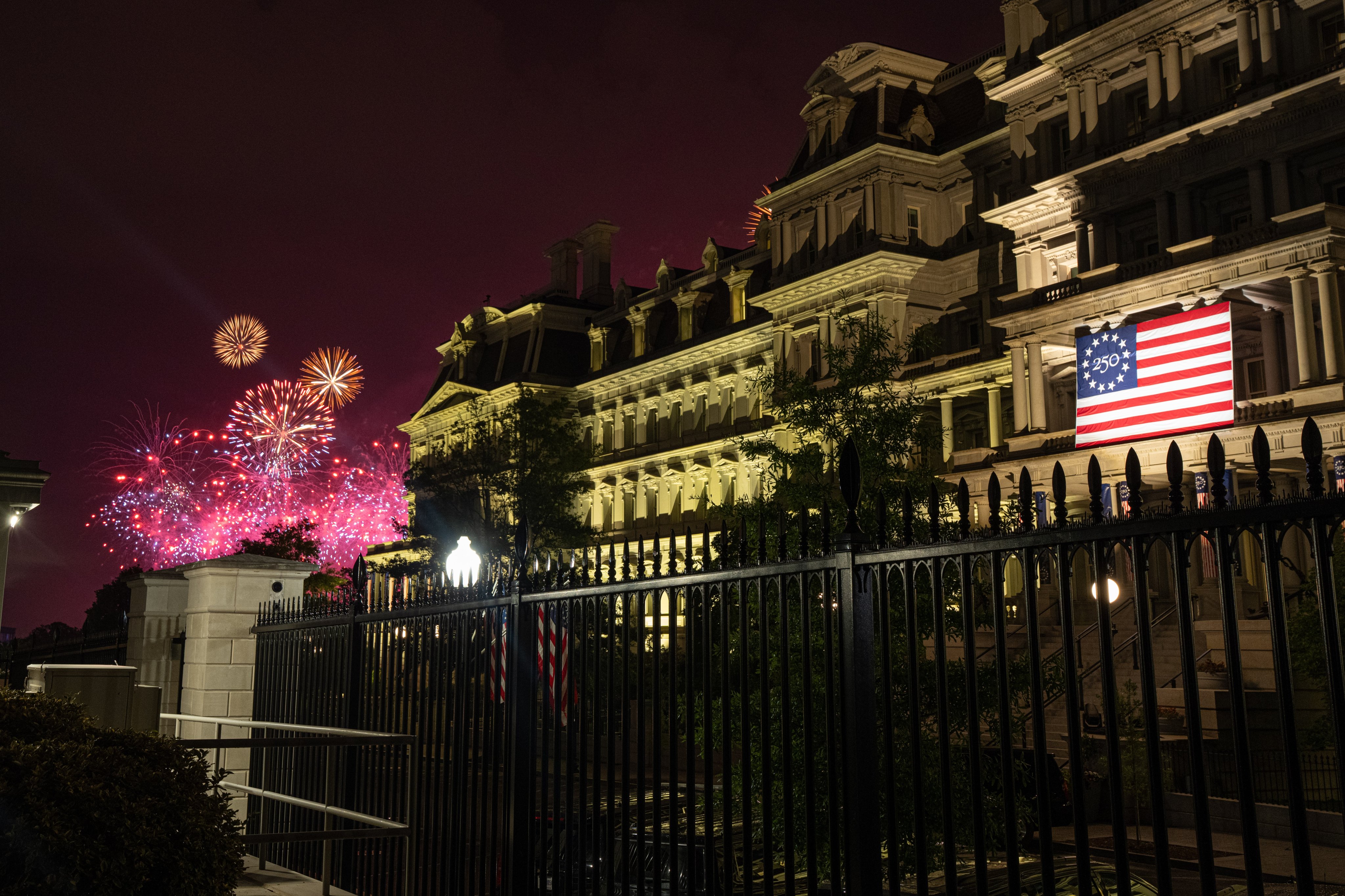 Fireworks conclude the Salute to America Semiquincentennial celebration in Washington on Sunday. Photo: EPA